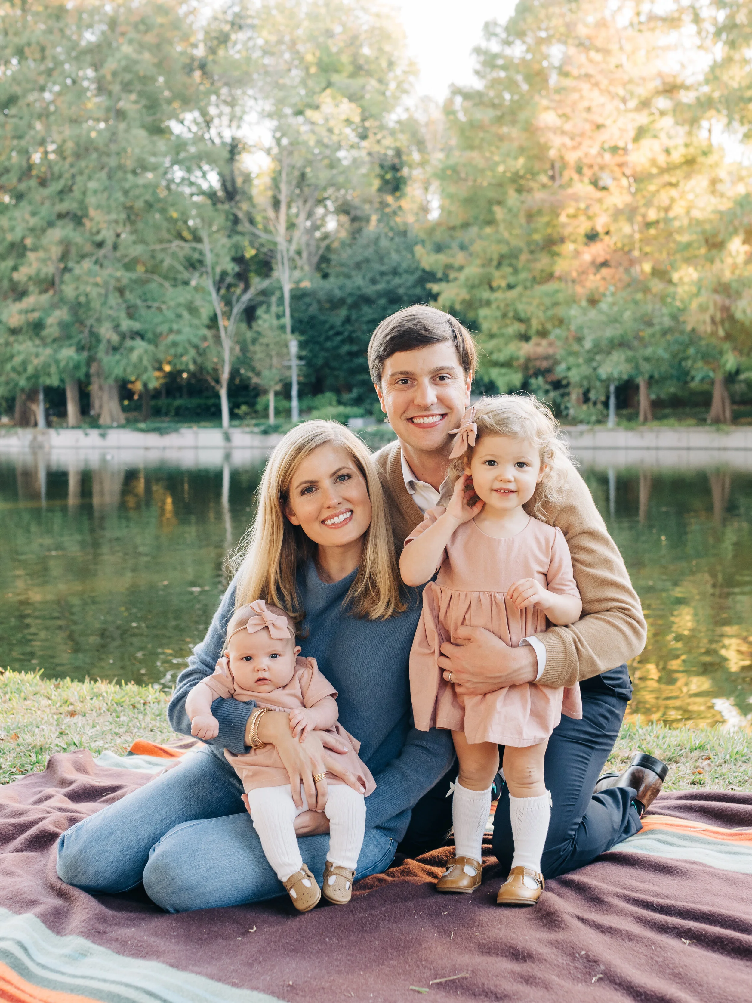 Portrait of a family at Lakeside Park in Highland Park Texas