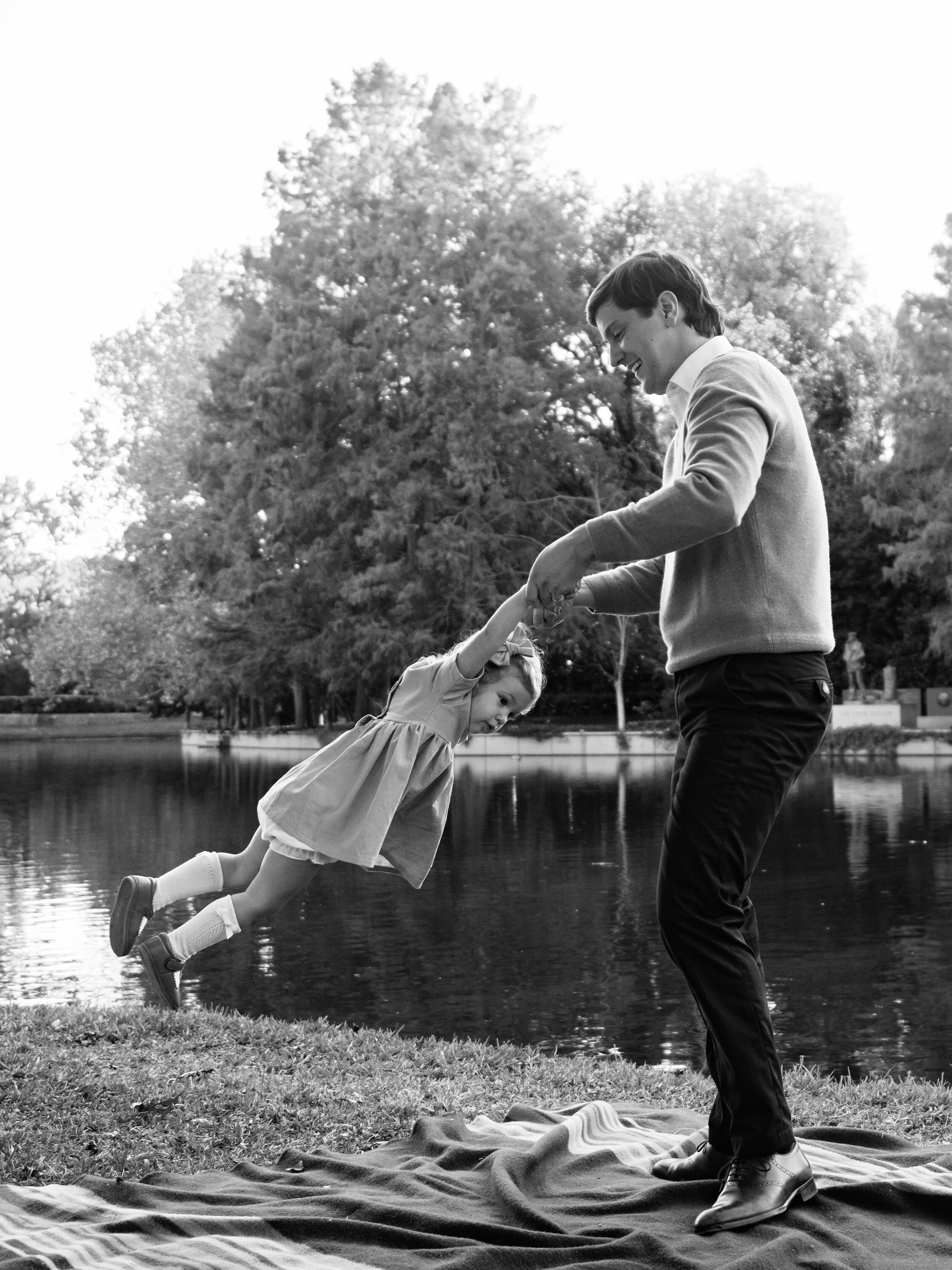 Portrait of a father and daughter at Lakeside Park in Dallas