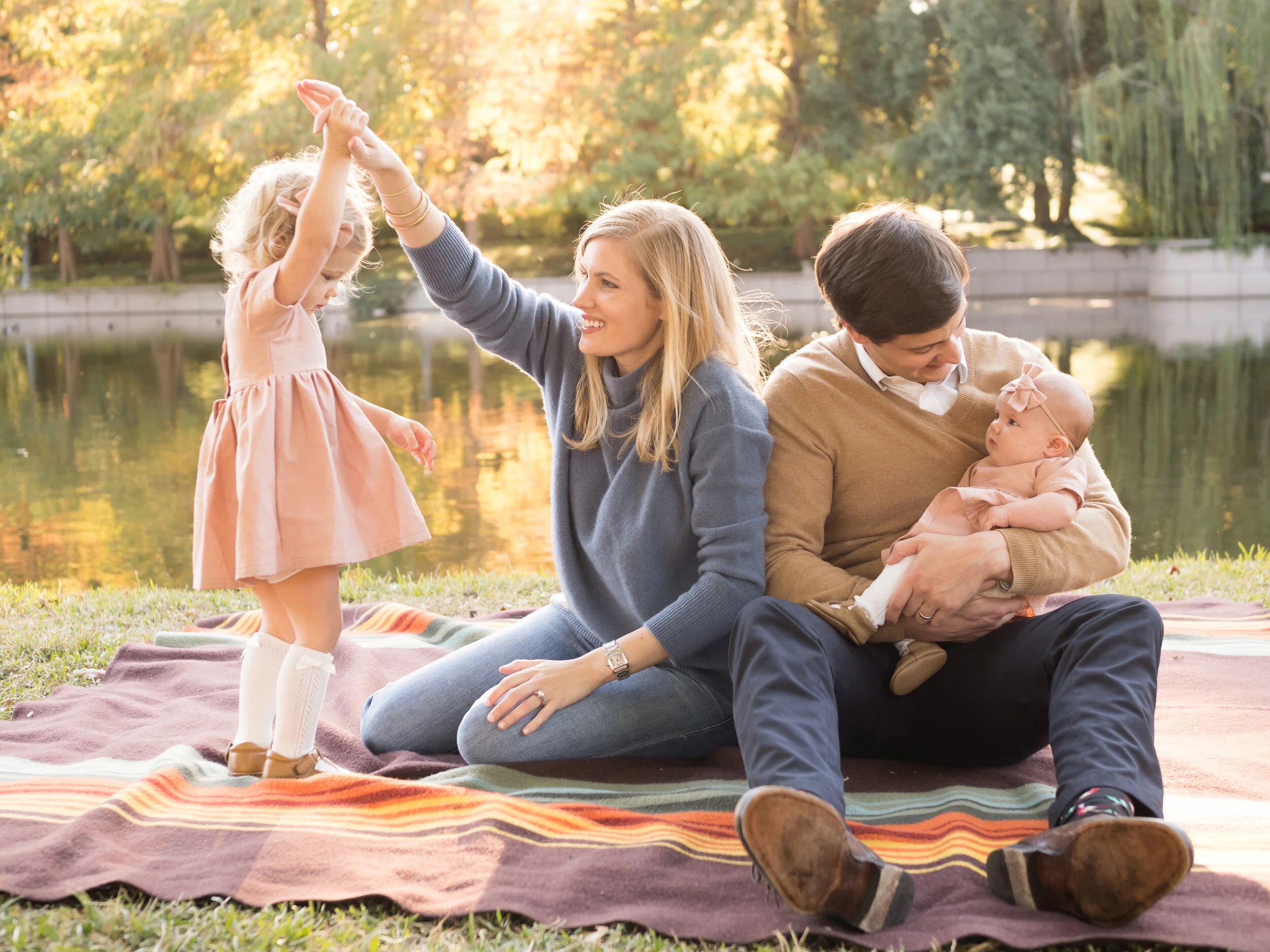 Portrait of a family at Lakeside Park in Dallas