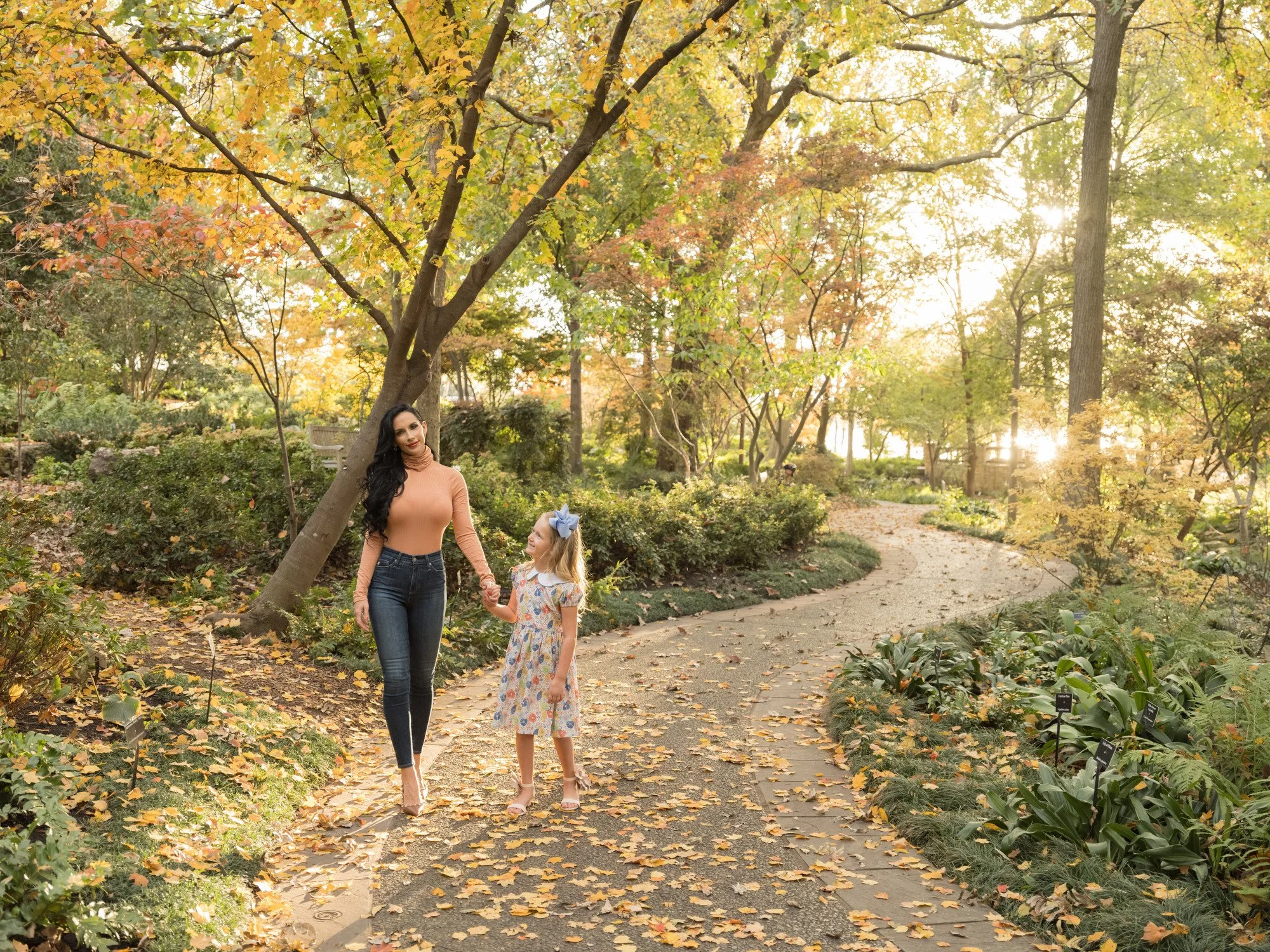 Portrait of a mom and daughter at The Dallas Arboretum