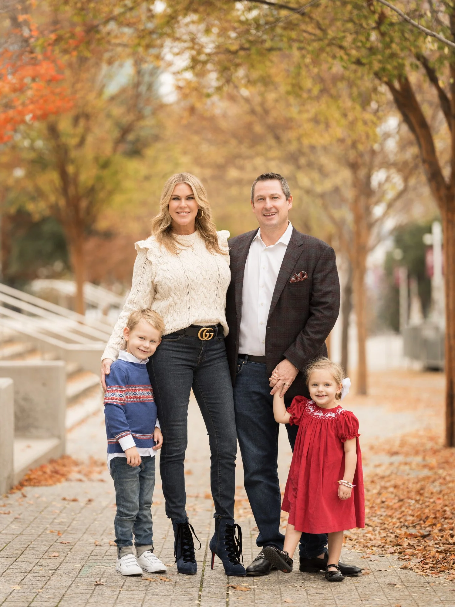 Portrait of a family near The Museum District in Dallas