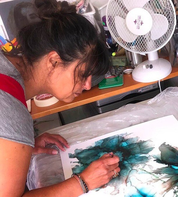 Happy New Year everyone! We're very excited here to welcome artist Hemali Modha to the studios. Hemali is a multi-disciplinary artist, recently returning to her practice after a break. We are super excited to see her work unfold in the space. Welcome