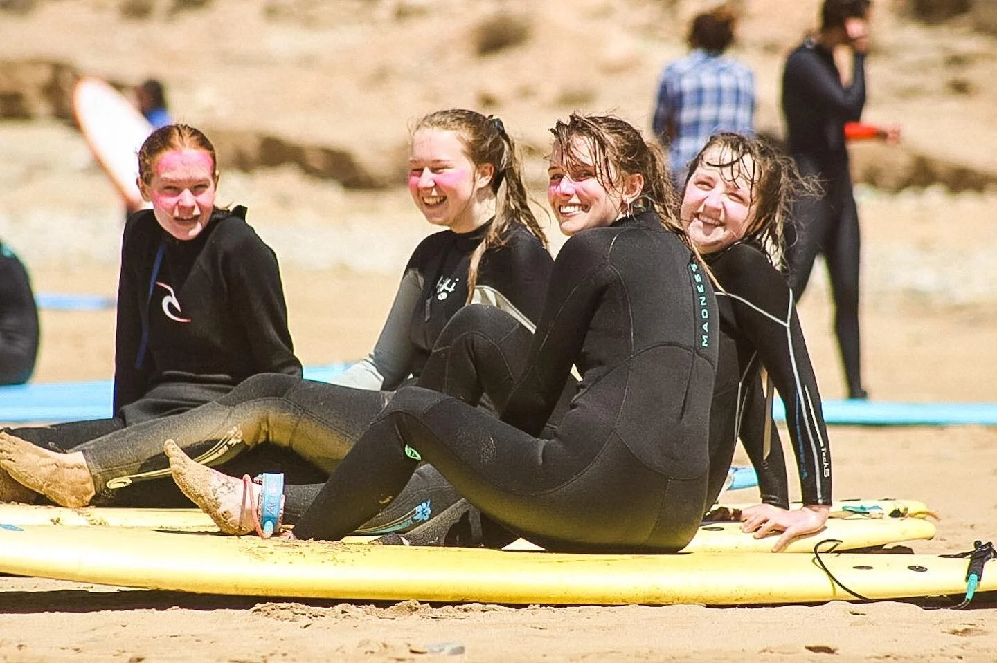 It&rsquo;s all about having fun ☀️😃

:
:
Have you always wanted to learn to surf but keep putting it off? Maybe you don&rsquo;t feel strong enough, healthy enough, or you don&rsquo;t have anyone to go with. Well there&rsquo;s no better time to learn