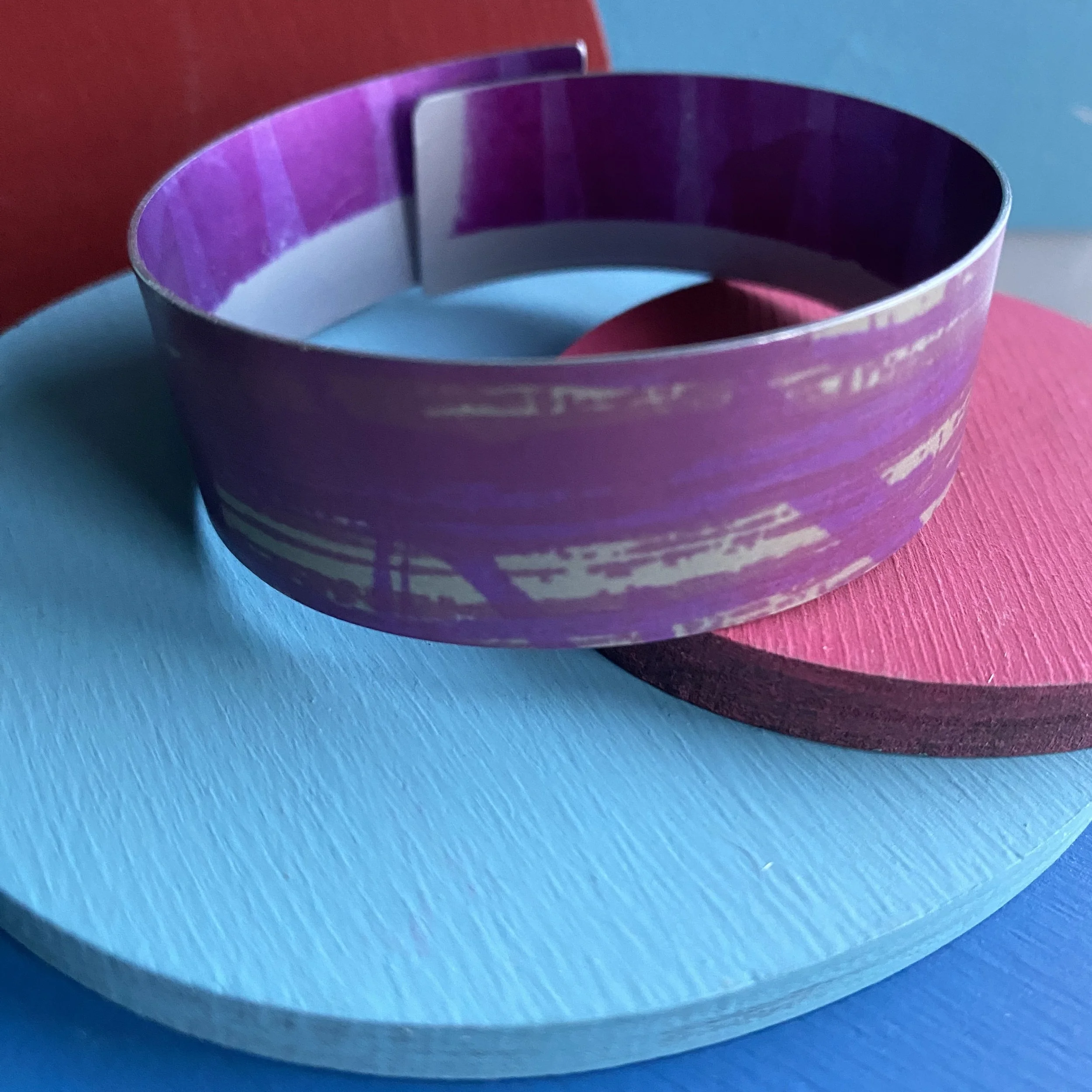 Narrow Overlapping Cuff Bangle -Pink Forest