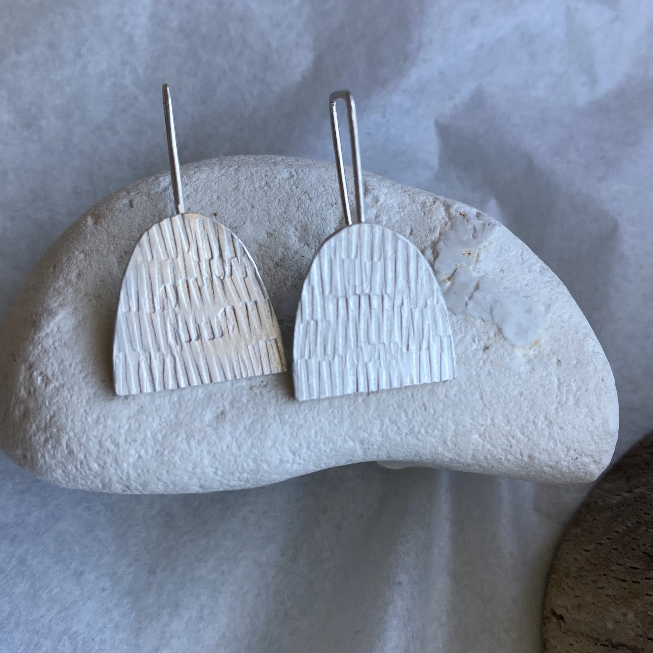 D743AFDC-6F33-4A01-AD37-F9C9F56B277F