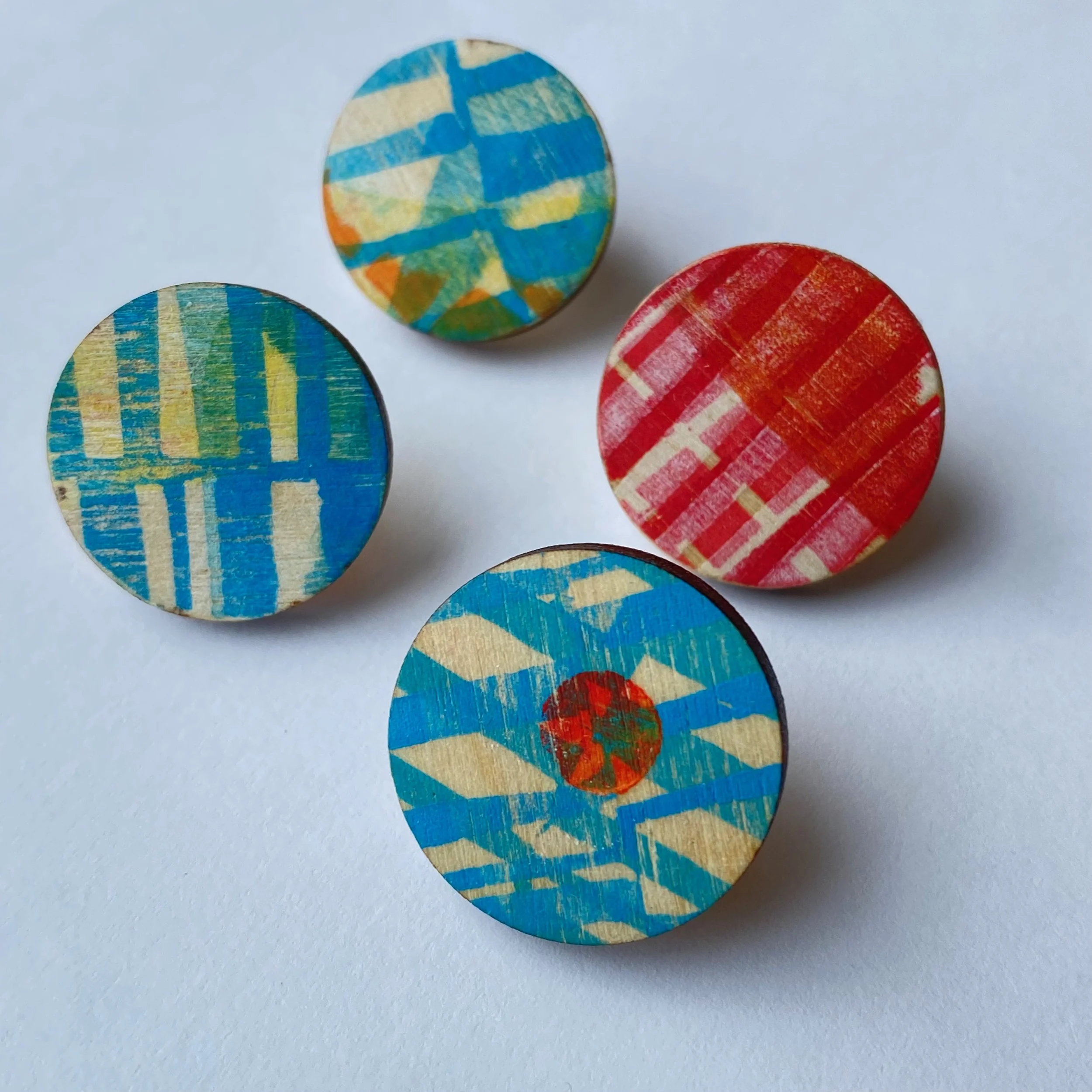 Small Round Brooch Pins