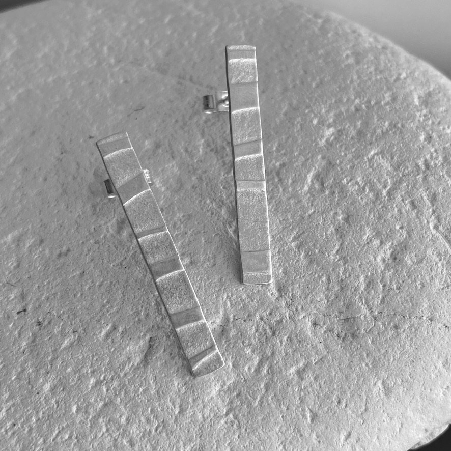 Imprinted long rectangular stud earrings