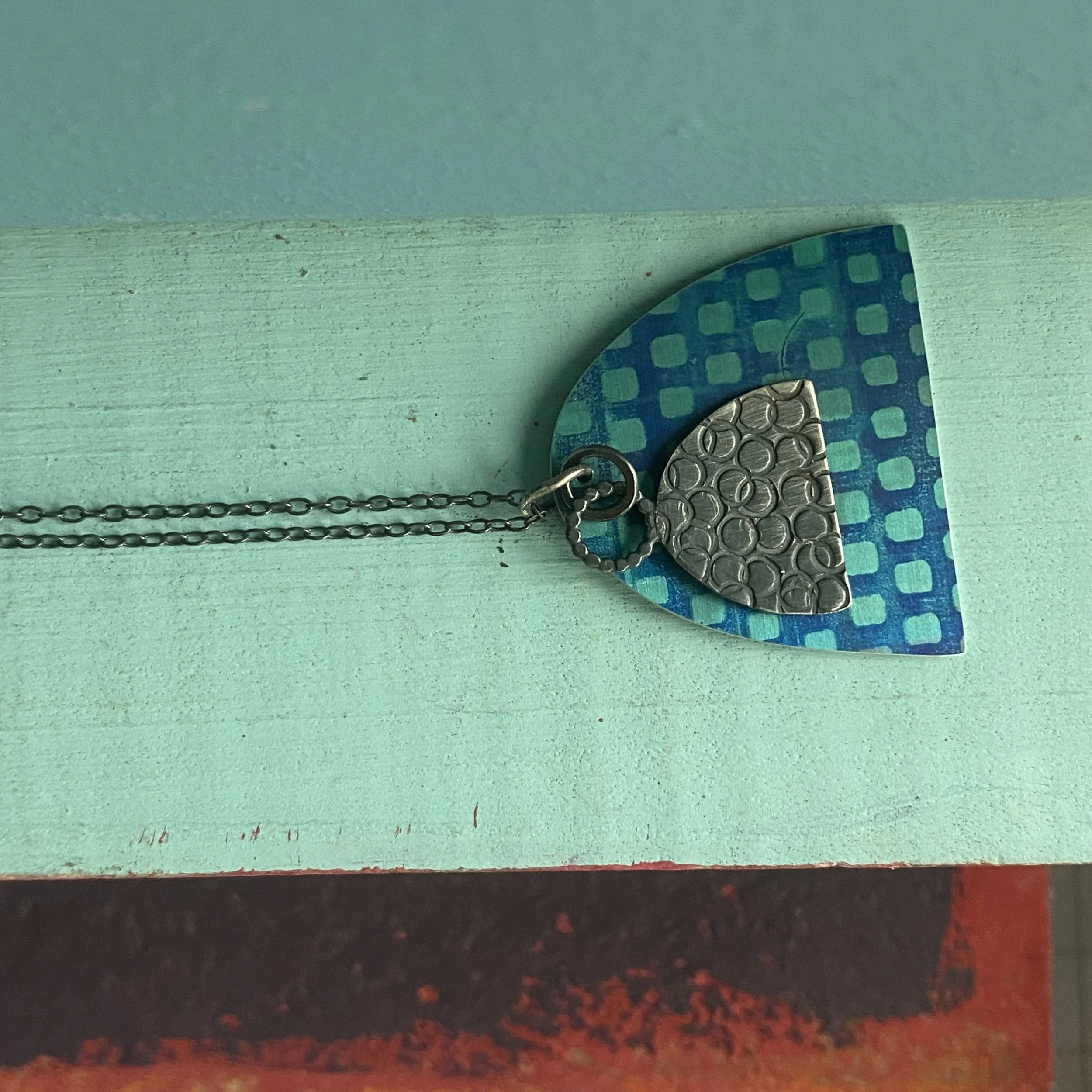 Arch Shape Pendant Necklace-Teal/Blue