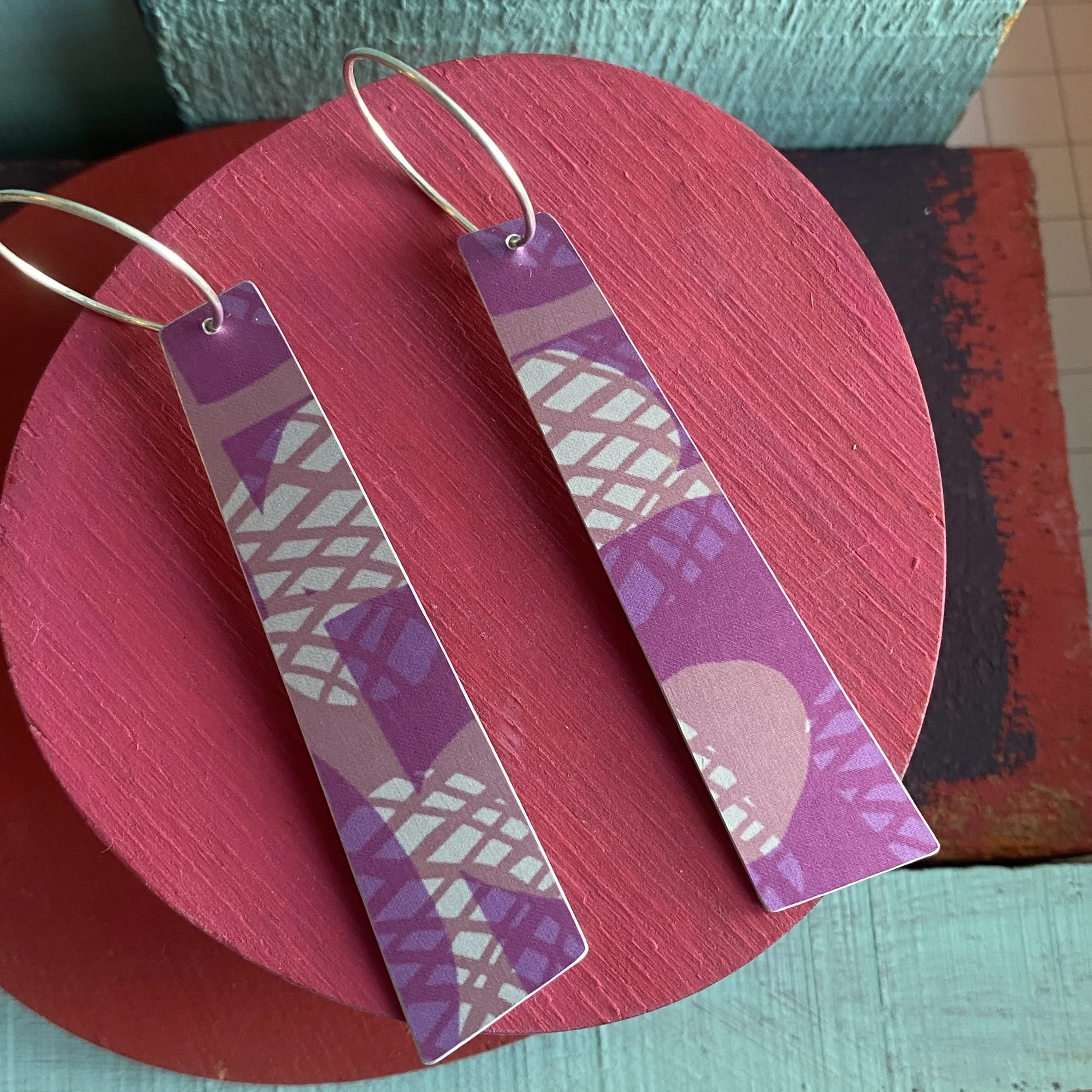 Reversible Long Quadrangle Drop Wire Hoop Earrings- Pink/Orange