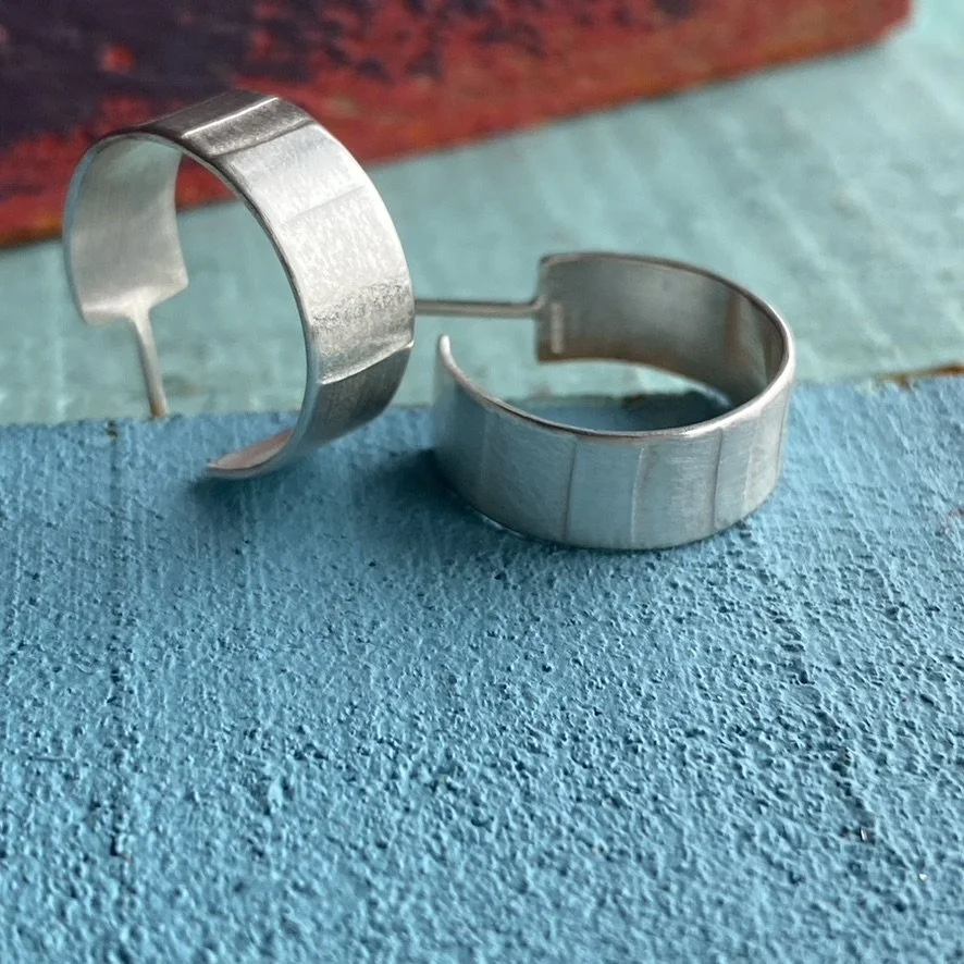 Imprinted wide hoop stud earrings