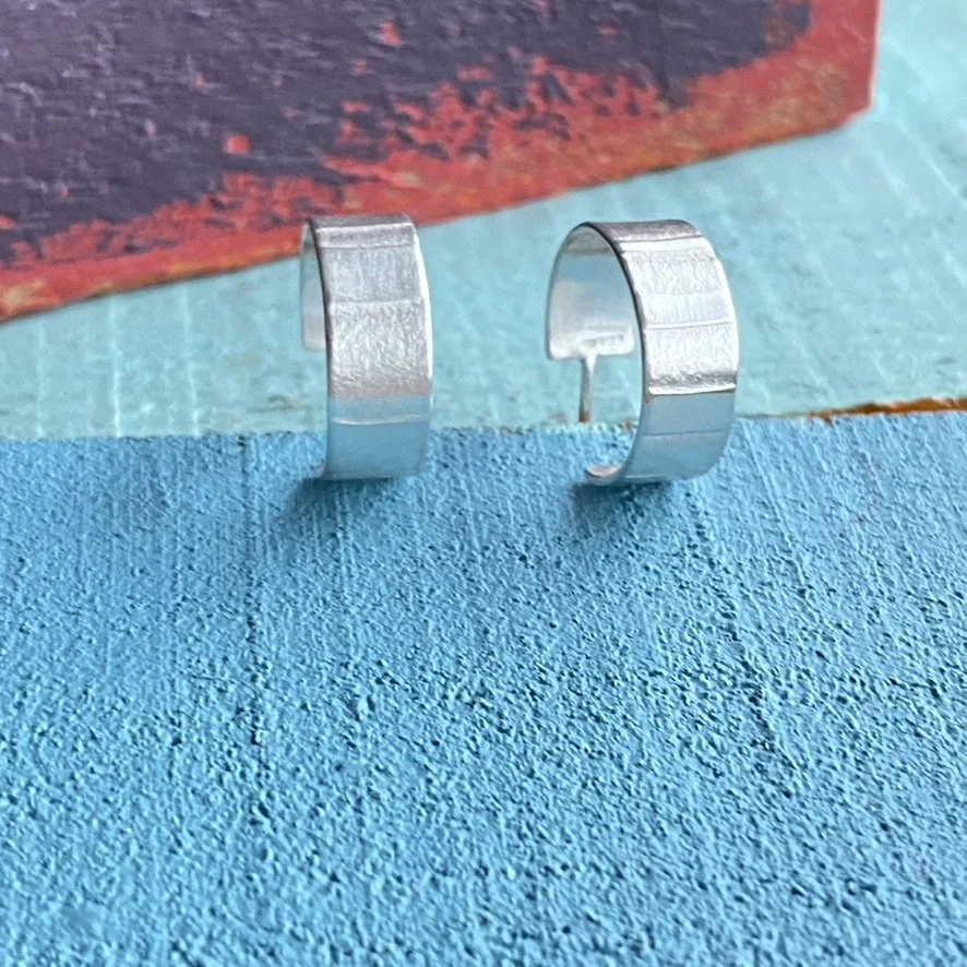 Imprinted wide hoop stud earrings