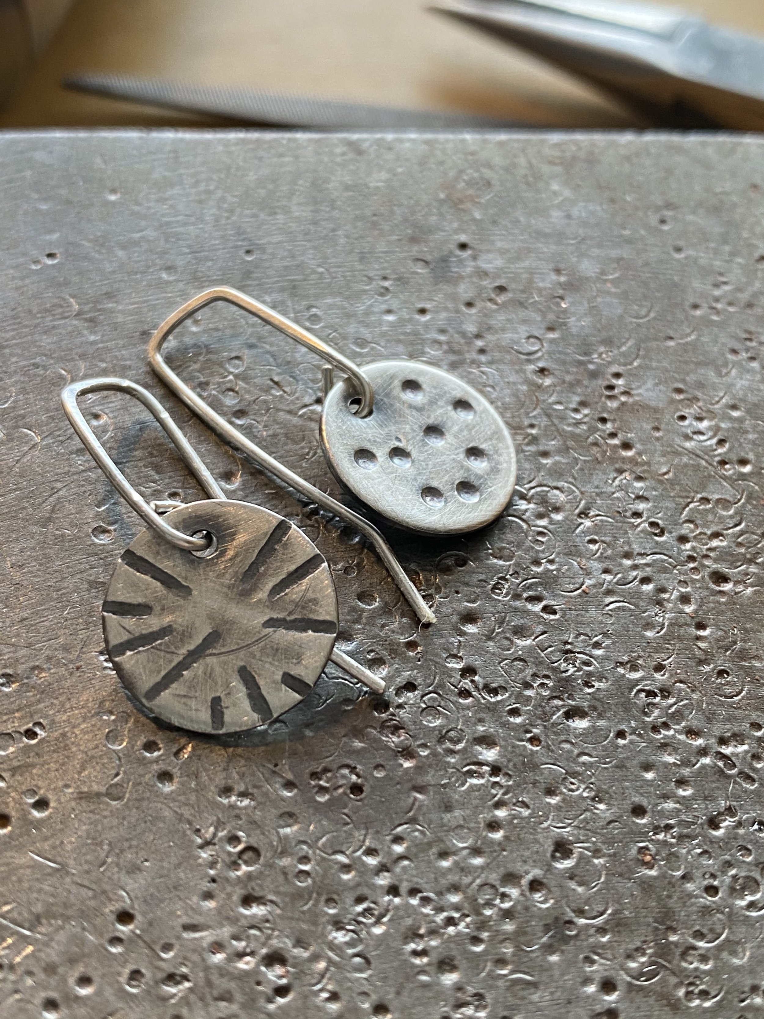 Textured earrings workshop