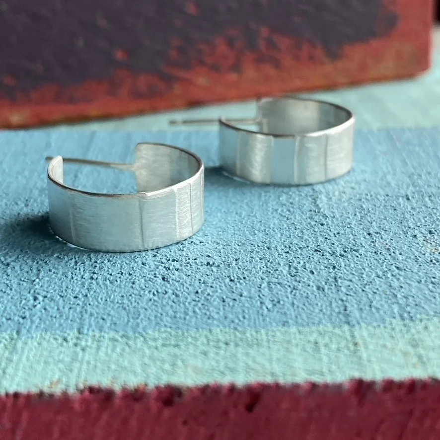 Imprinted wide hoop stud earrings