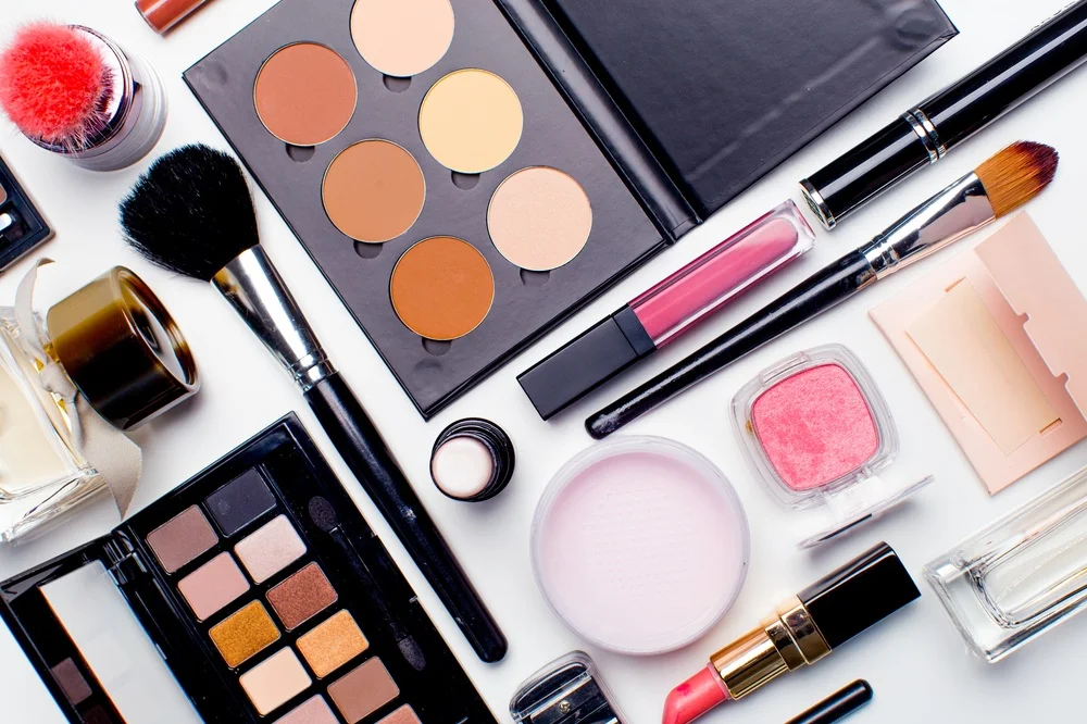 magruder-laser-vision-eye-health-college-makeup.jpg