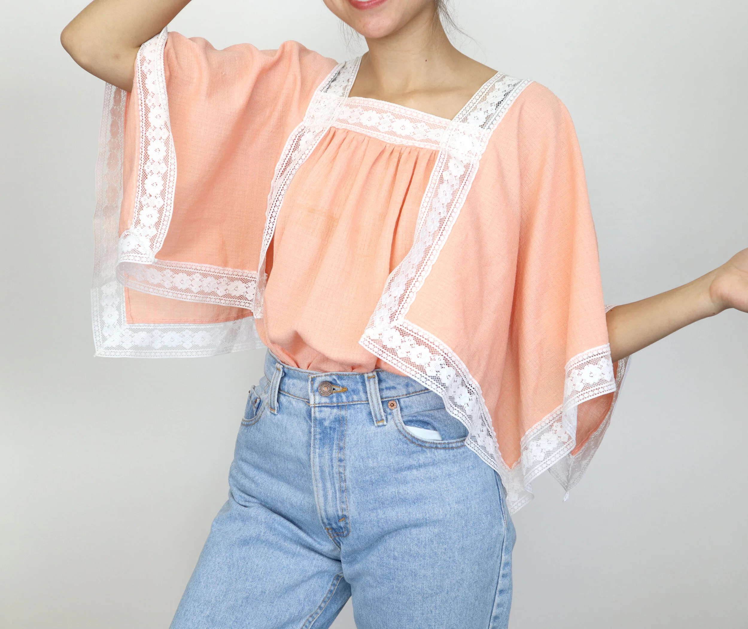 Peachy keen 70s peasant top