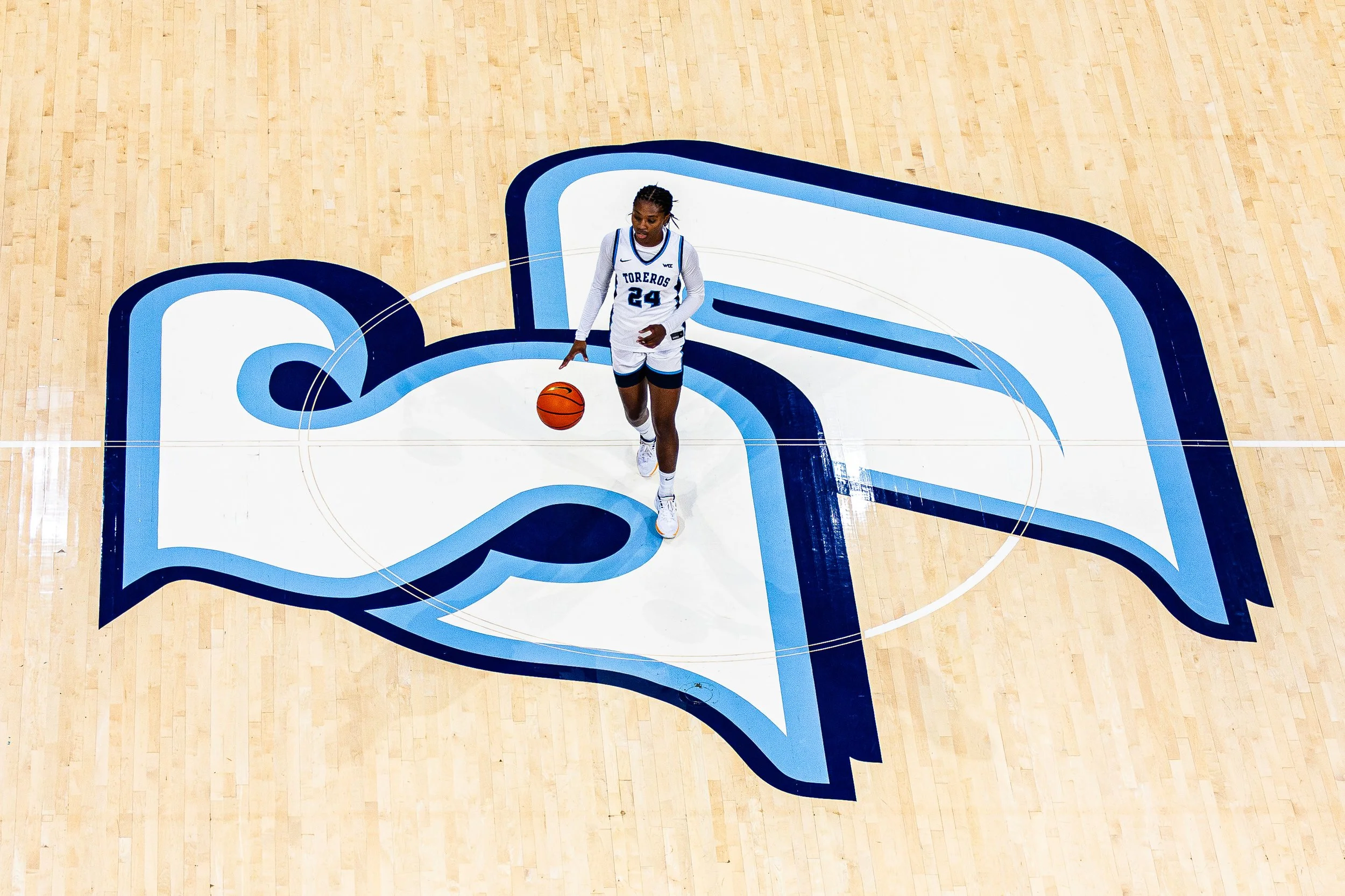 12-7-25 WBB V USU (213 of 278).jpg