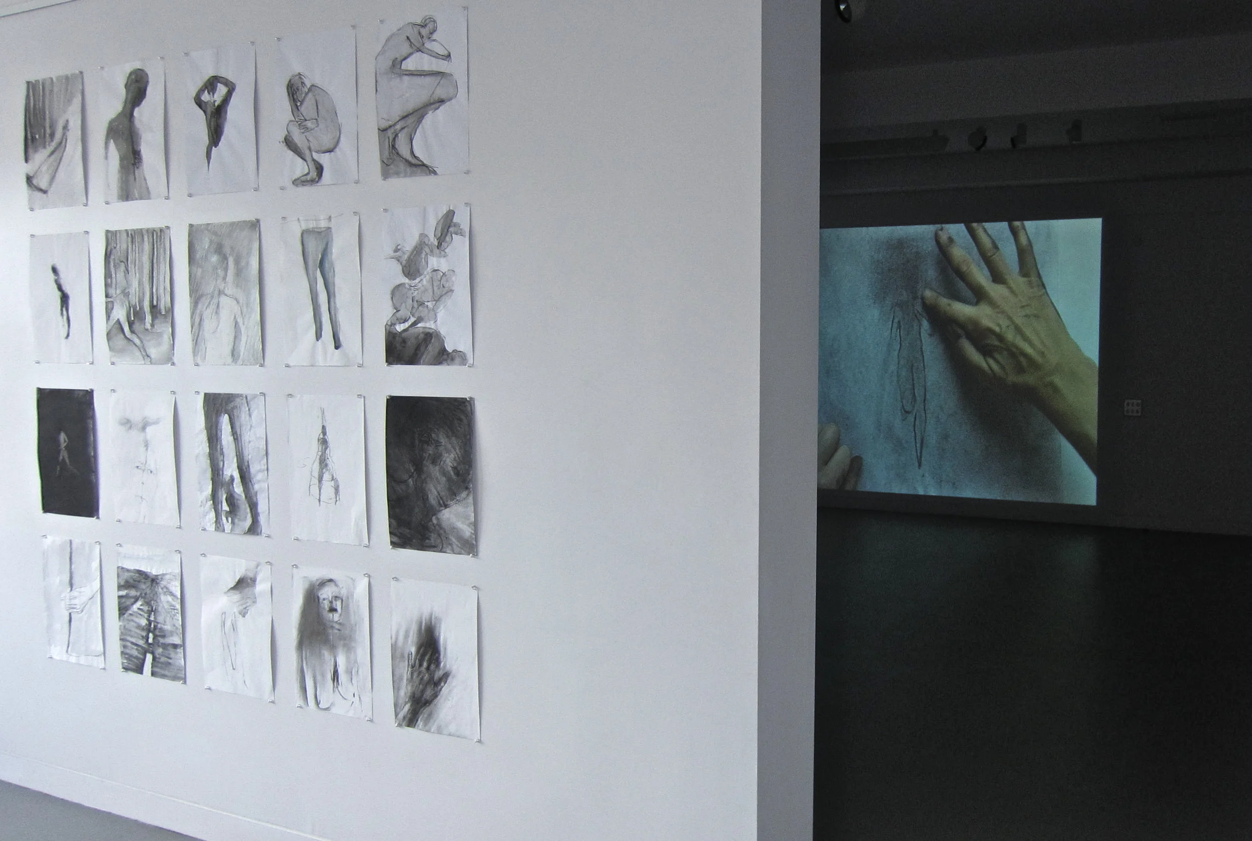 Installation+view+'Liminal+Space+of+Runner'+-+'Let+the+Air+In'+video+2013.jpg