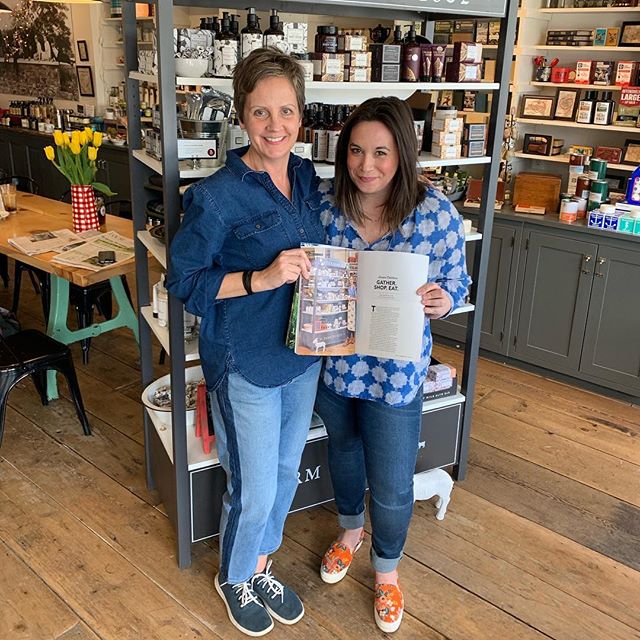 Coffee with the lovely Jenn of @wecangohomeagain, author of the article about us in @beekman1802almanac, as well as a host of other pieces in this issue!
.
.
.
@beekman1802boys 
#vischerferrygeneralstore