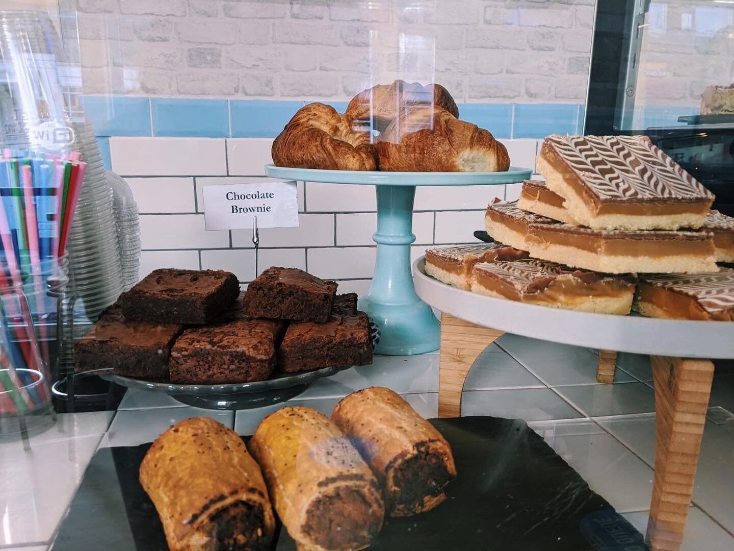 Cakes, pastries &amp; vegan sausage rolls. What else could you need! 
.
.
.
.
.
.
.
.
.
.
.
.
#nottingham #notts #lovenotts #indienotts #visitnottingham #cafe #hockley #cafes #breakfast #brunch #lunch #cake #coffee #cakeandcoffee #shoplocal #indepede