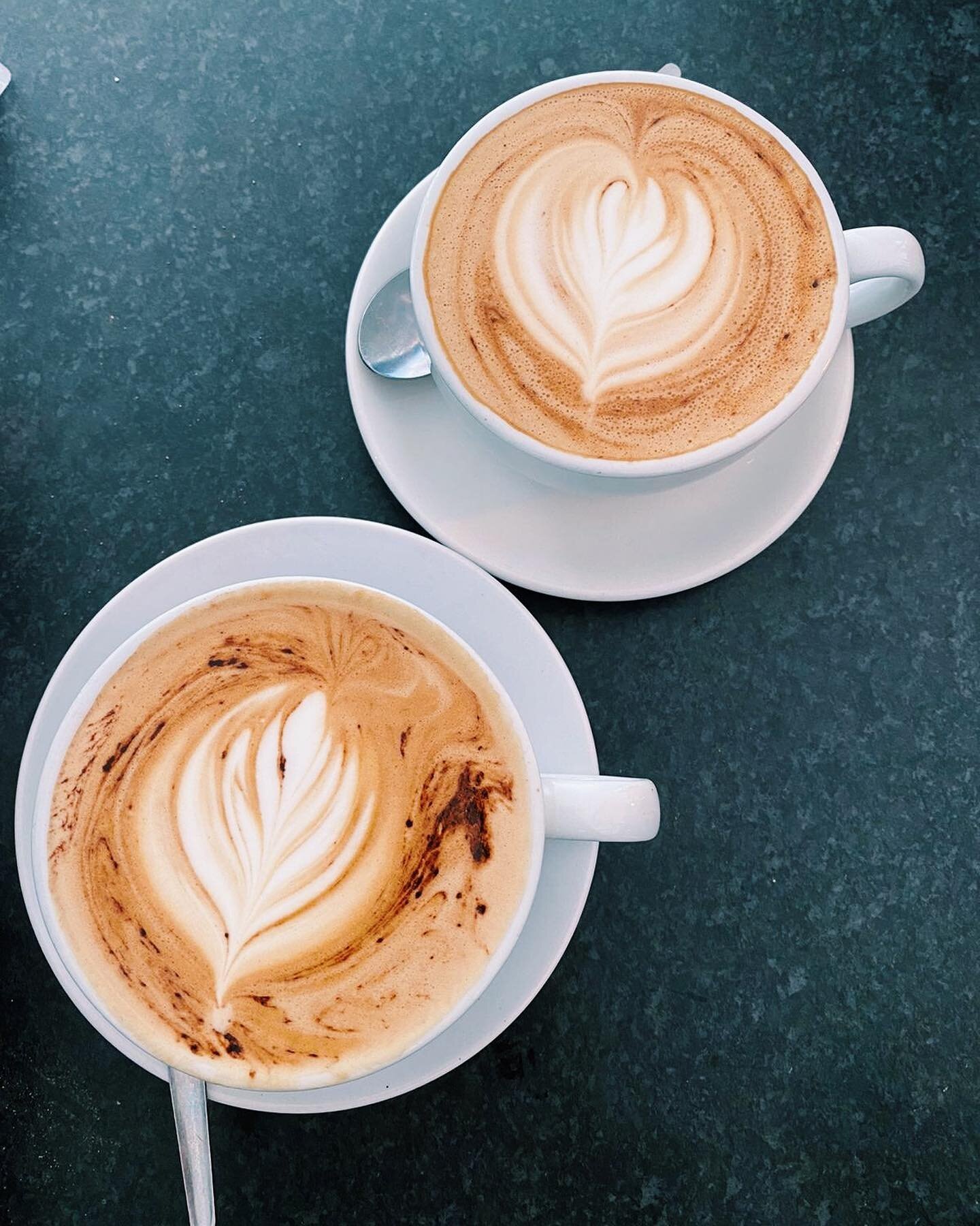 double ☕️ trouble at Hockley Kitchen today. Trying to make @outpostcoffeeroasters proud!

.
.
.
.
.
.
.
.
.
.
.
.
#nottingham #notts #lovenotts #indienotts #visitnottingham #cafe #hockley #cafes #breakfast #brunch #lunch #cake #coffee #cakeandcoffee 