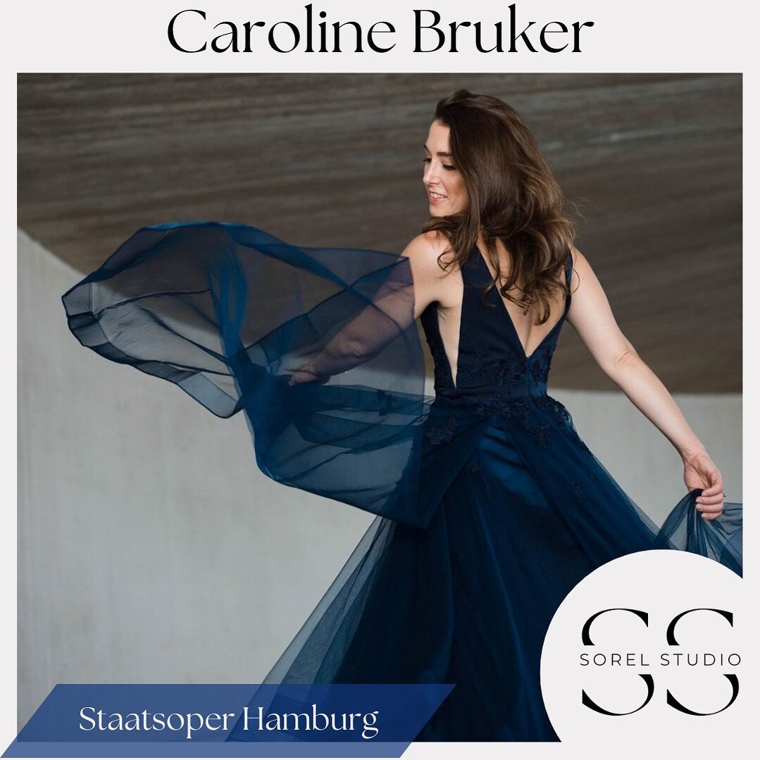 Tonight at Staatsoper Hamburg, Caroline Bruker was the Soprano Soloist in a concert with the Bundesjugendballett! Congratulations, Caroline! 🥳
🔹
#voiceteacher #singer #singing #music #vocalcoaching #singinglessons #sing #voice #vocalist #canto #voi