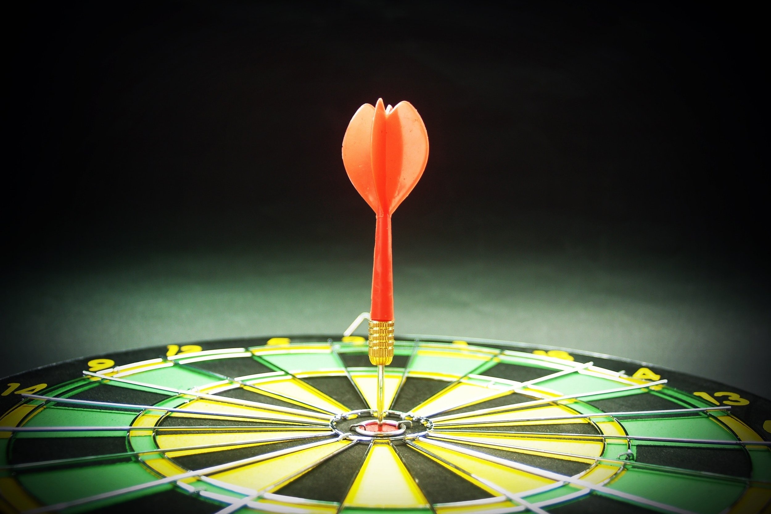 arrow-blur-board-226568.jpg