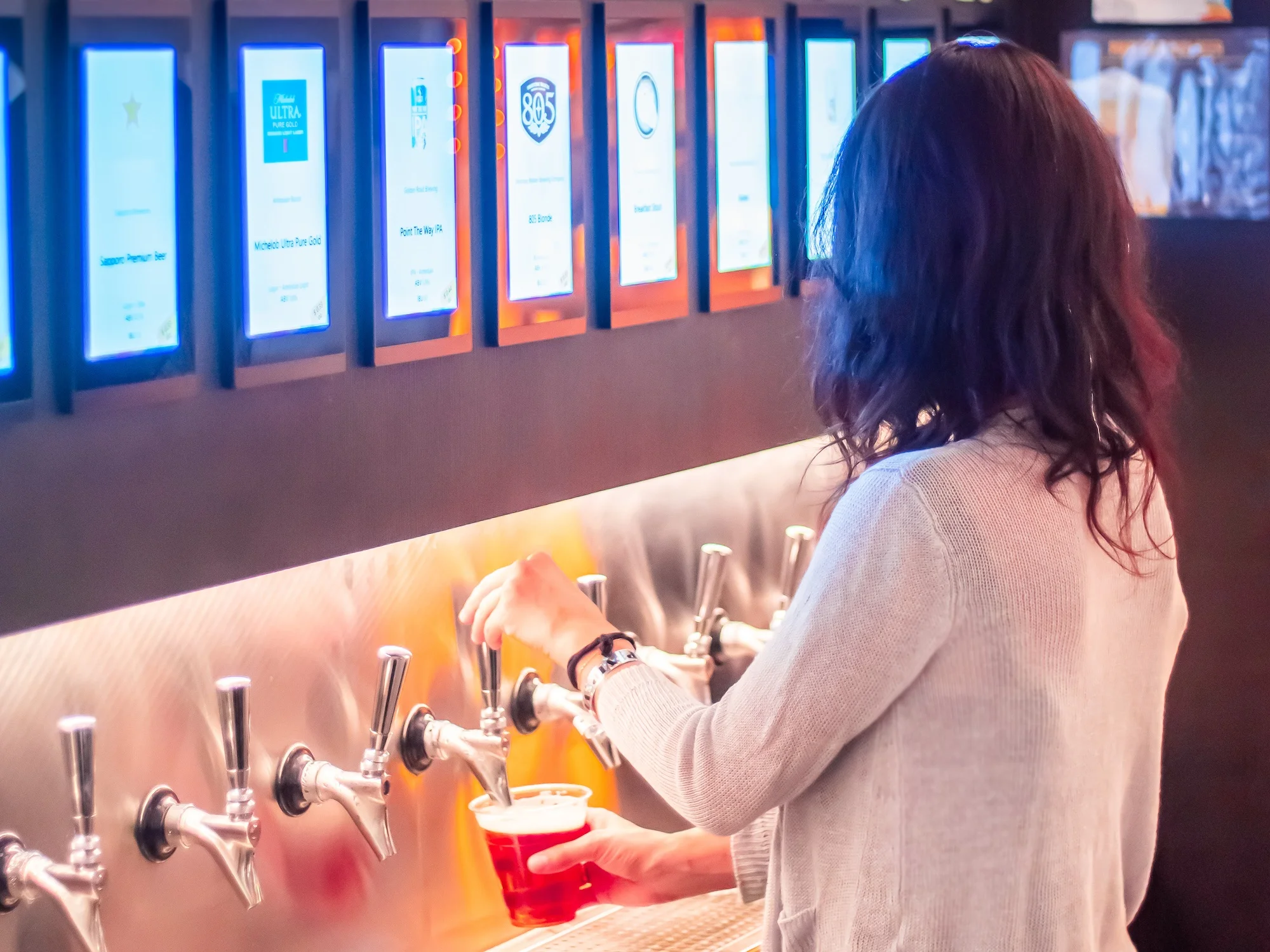 Beer+Wall+Pour.jpg