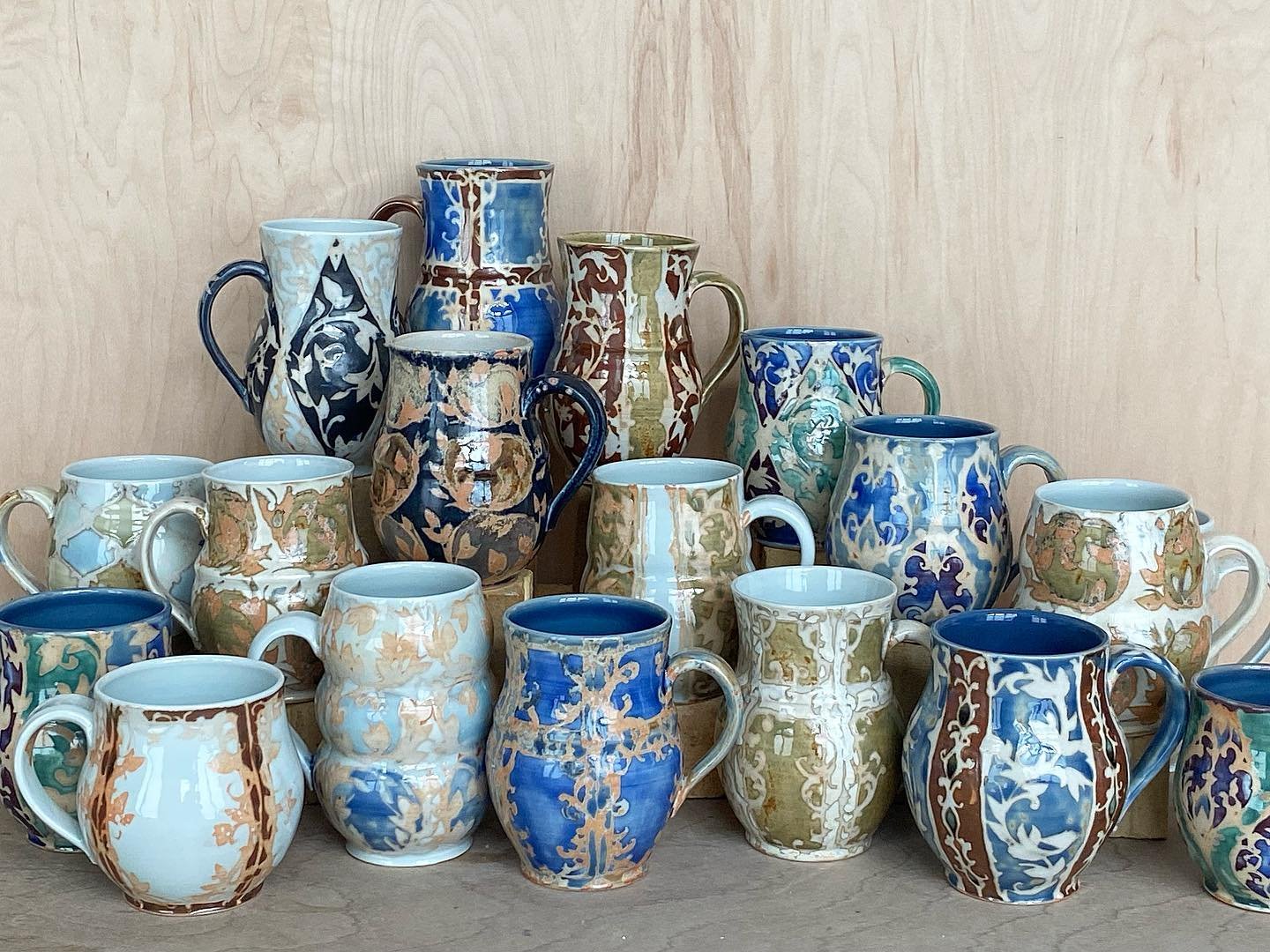 Friends! 
Webshop will go live Wednesday September 20 at Noon EST!
Last time everything was gone in 15 minutes- I&rsquo;m sure that won&rsquo;t happen again- but if you want something visit the shop at Noon! 
Porcelain painted mugs and #Indigocollect