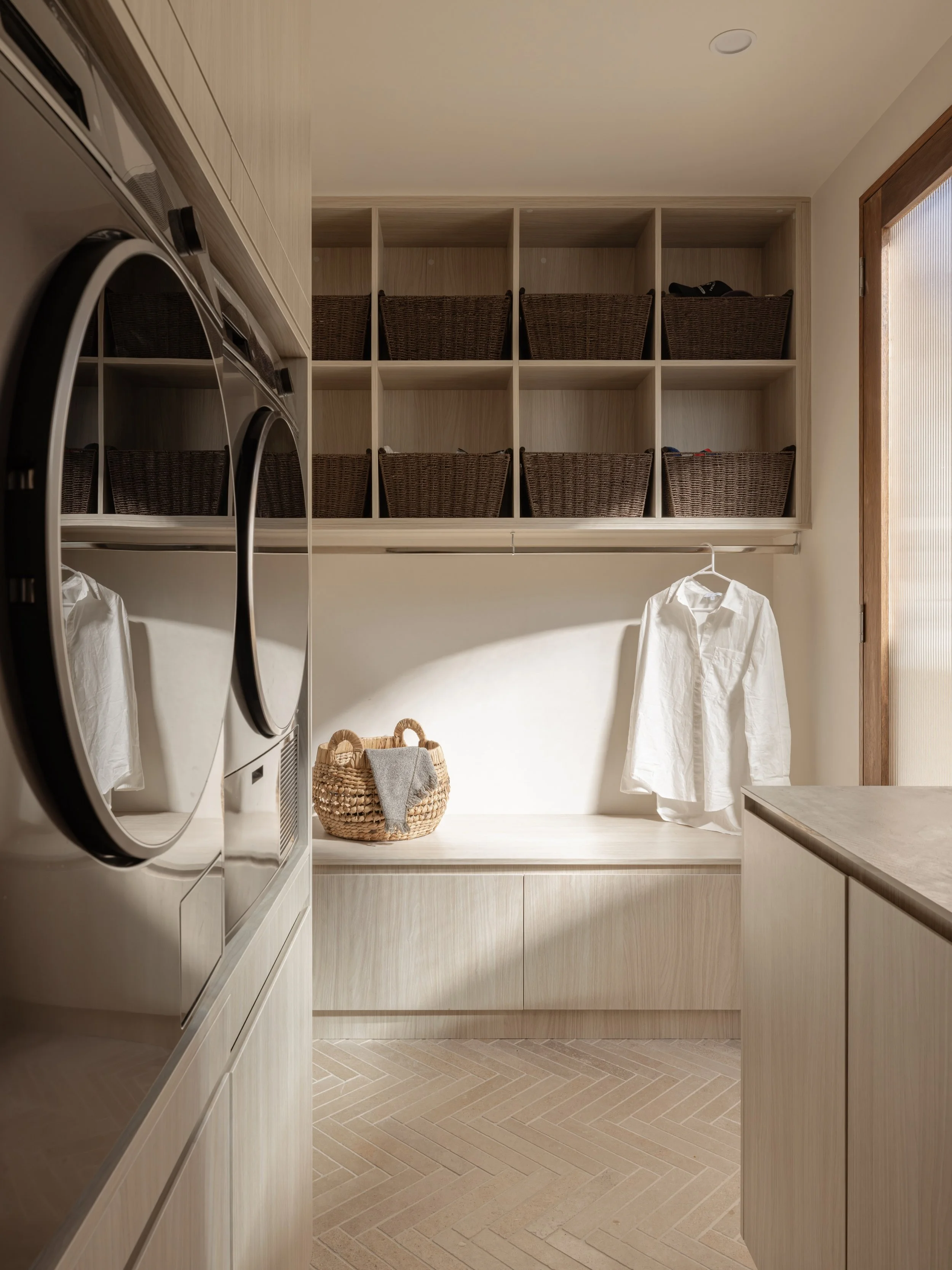 I&rsquo;m so happy with this laundry 🧺🤎
Tour coming soon&hellip;as pretty as she is, it&rsquo;s what&rsquo;s on the inside that counts 😉 

Build @ortn.co 
Interiors @orton.haus 
Photo @sophietyler_creative 🤍