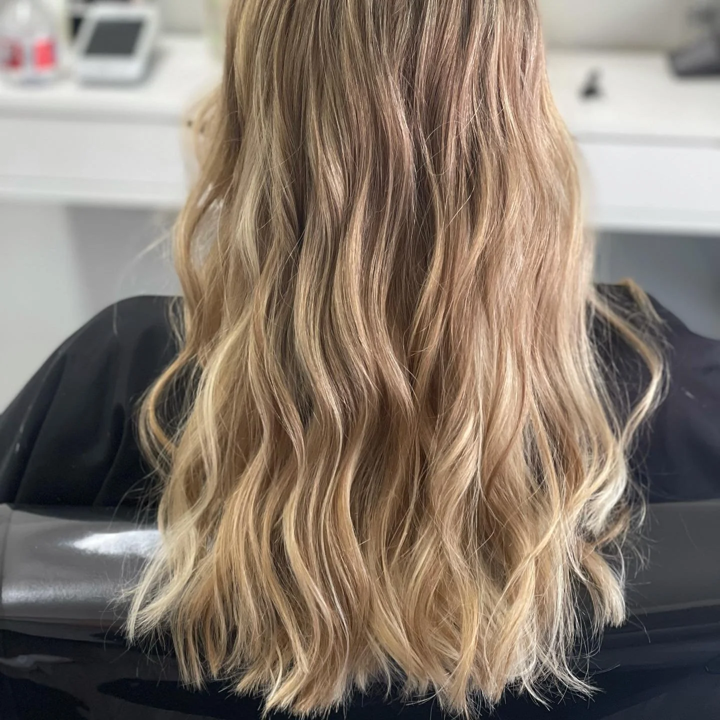 Baby lights and teasy lights for this virgin hair beautiful girl🥰 she is all ready for high school!!!#teasylights #babylights #blondehair #blondebalayage #denverstylist #coloradohairstylist