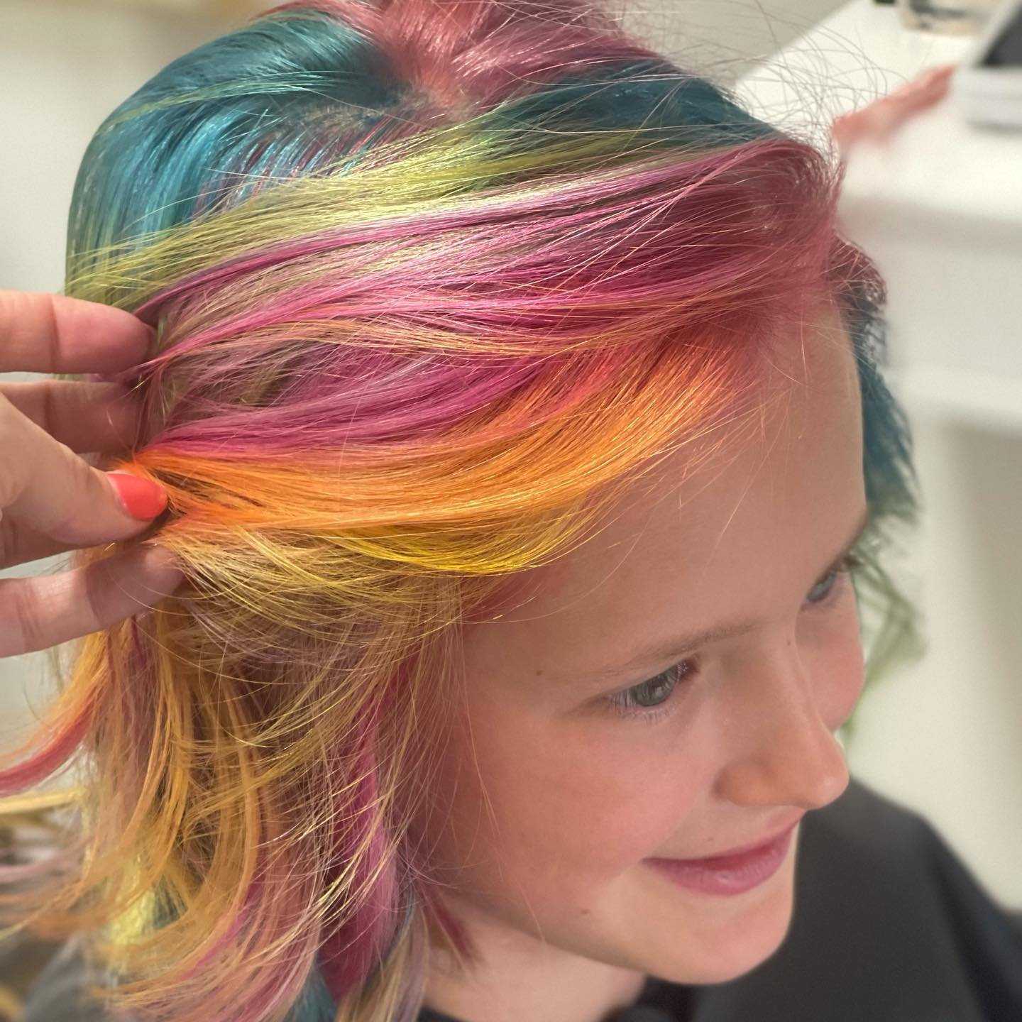🦄rainbow hair for this little sweetie!!!