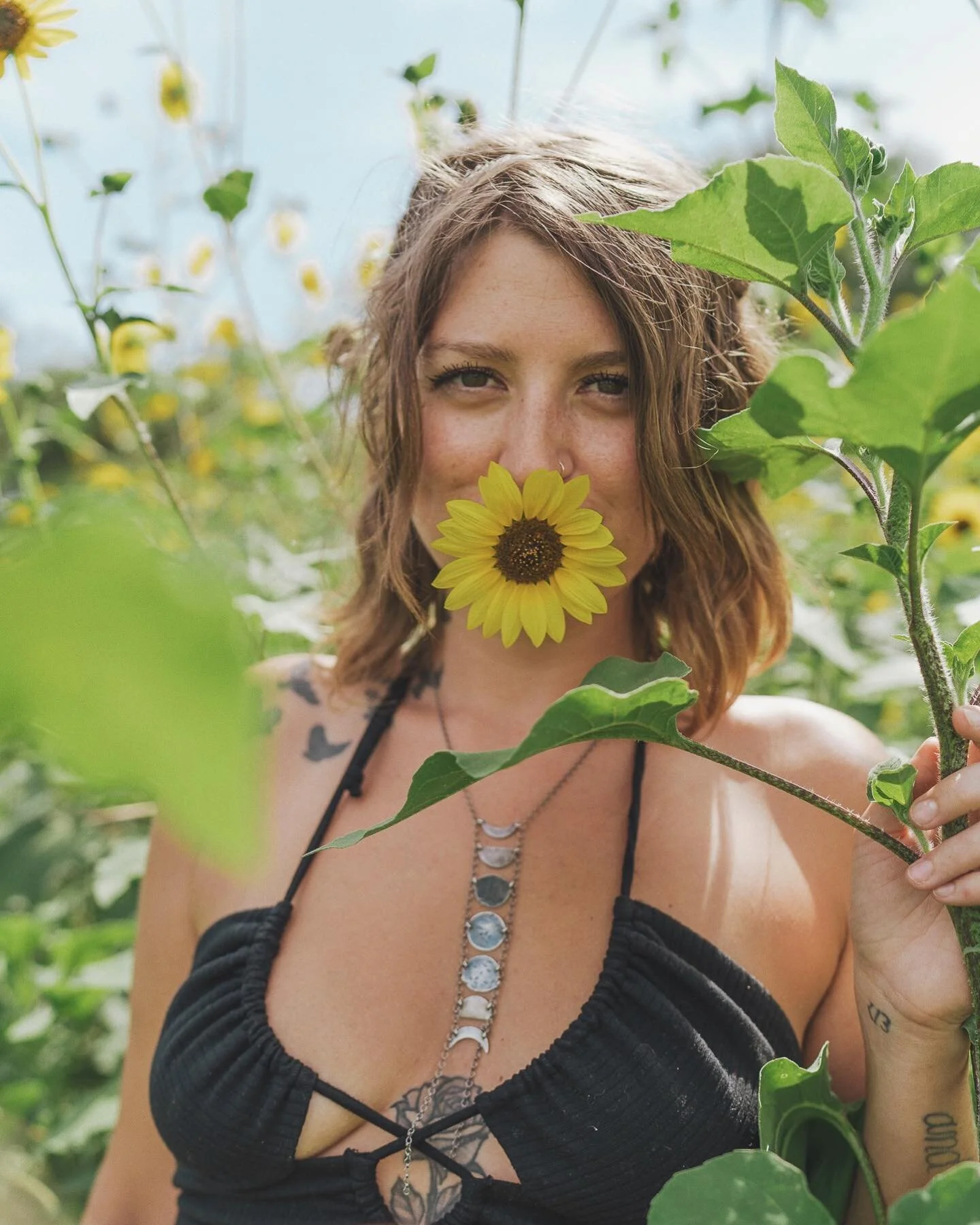 Free spirit with a wild heart 
✨🌞🌻✨

Photo magic 📷✨: @marinawanders