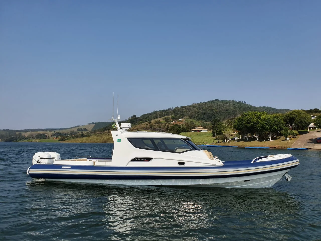 Flex 1100 Cabin