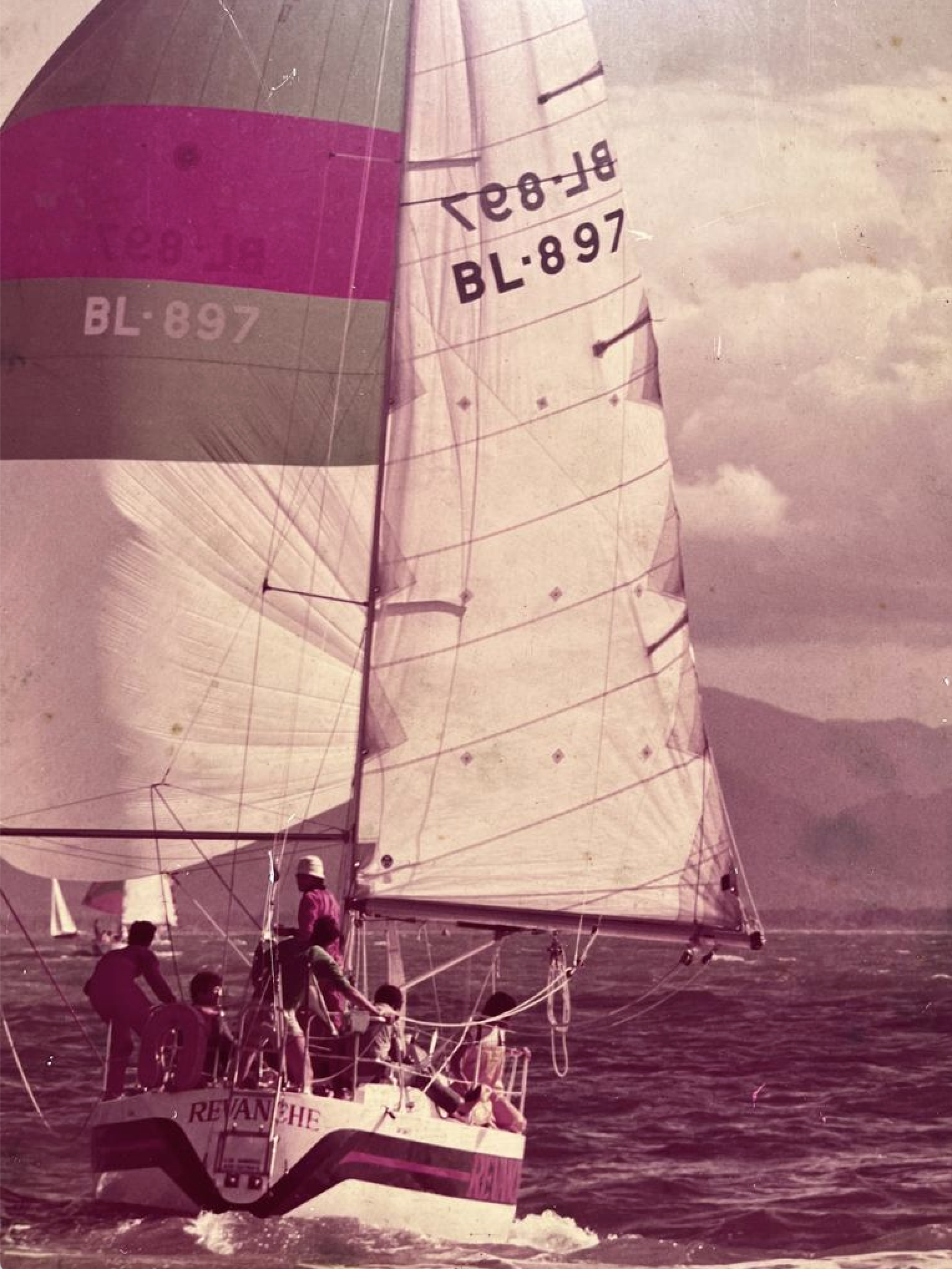 O barco Revanche, na década de 1980. Fotos: Arquivo pessoal