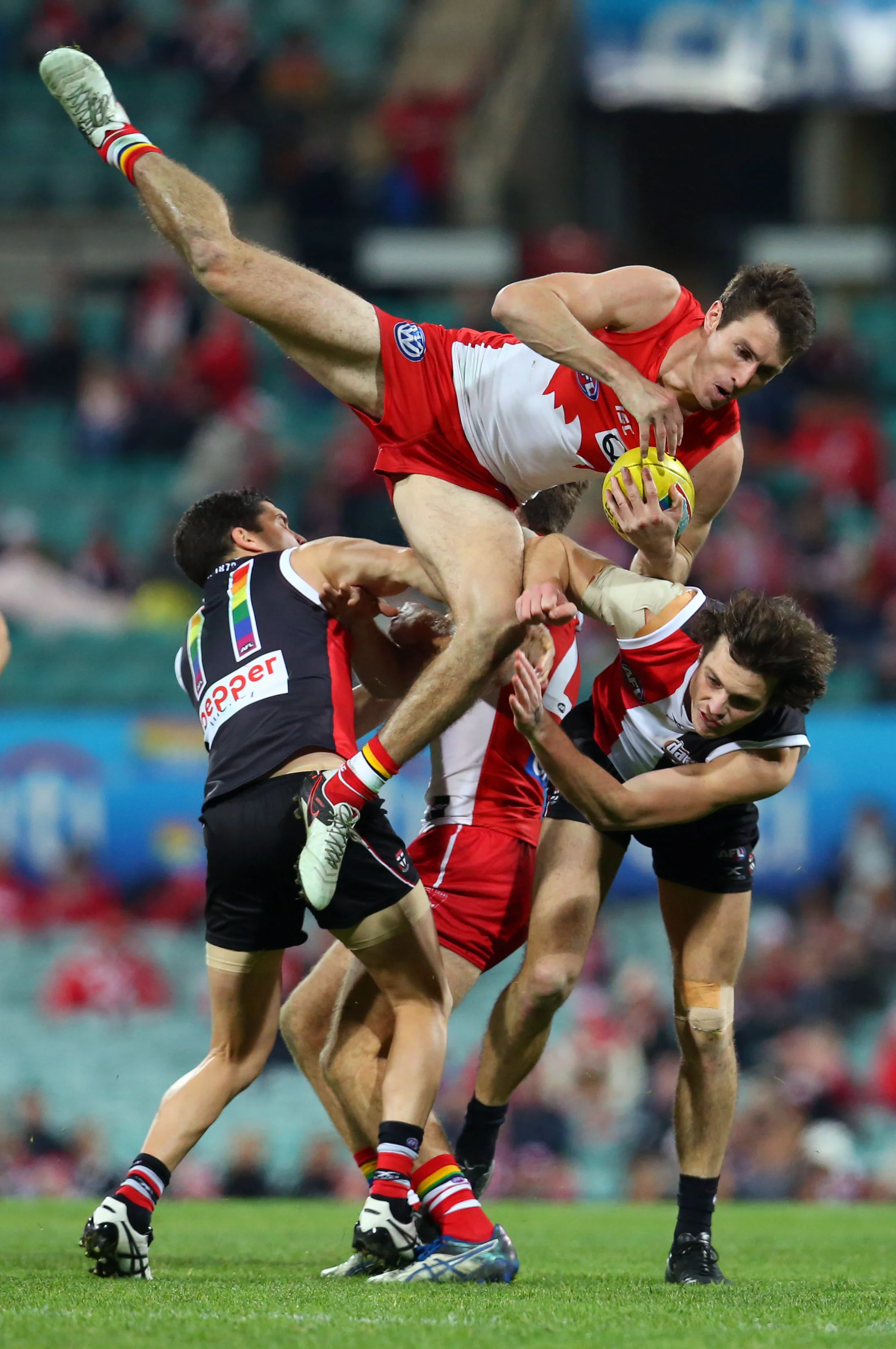 Dean Towers of the Swans marks the ball during the round 18 AFL match between the Sydney Swans and the St Kilda Saints at Sydney Cricket Ground on July 22, 2017. (Photo by Jason McCawley/AFL Media/Getty Images)