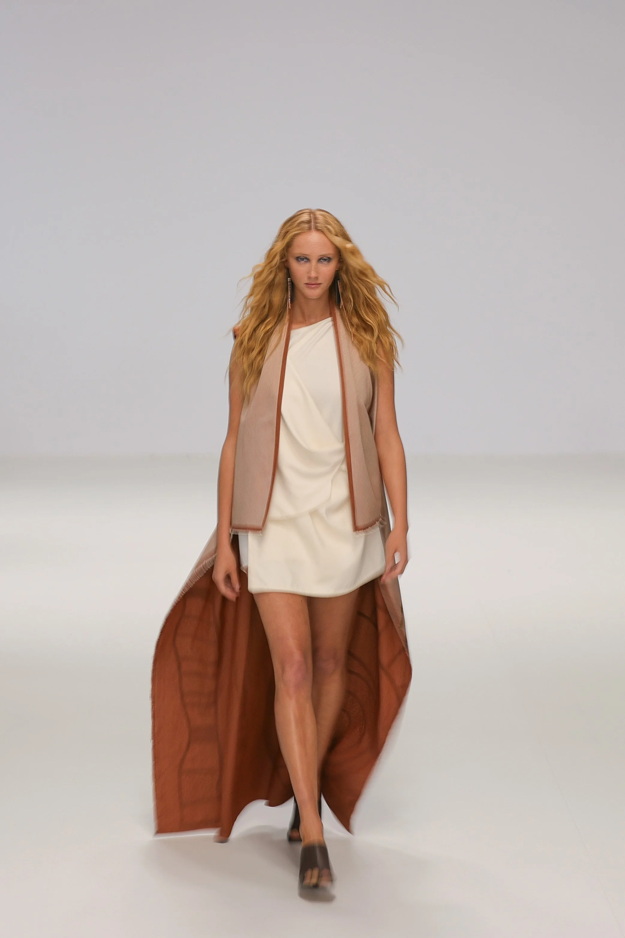  A model walks the runway wearing a design by EDITION X SARRITA KING during the New Generation Showcase show at Australian Fashion Week 2026 at Museum of Contemporary Art on May 14, 2026 in Sydney, Australia. (Photo by Jason McCawley/Getty Images) 