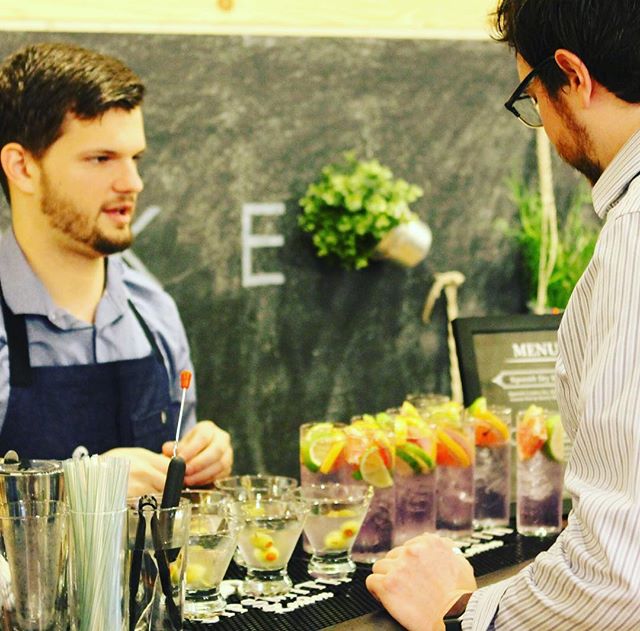 Our Suntory Happy Hour Program brings our cocktail game to offices and workspaces around the PacNW. Chris is slinging butterfly tea-infused Sipsmith Gin and Tonics and Toki-misted Dry Martinis at a HH near you! 🍹👨&zwj;💻🍸👩&zwj;💻🥰