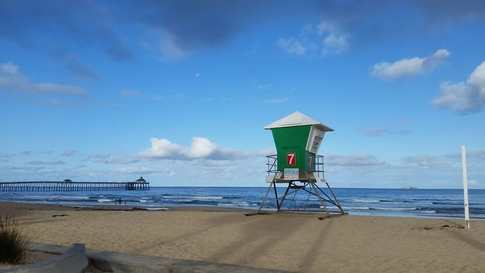 lifeguard tower & pier.jpg