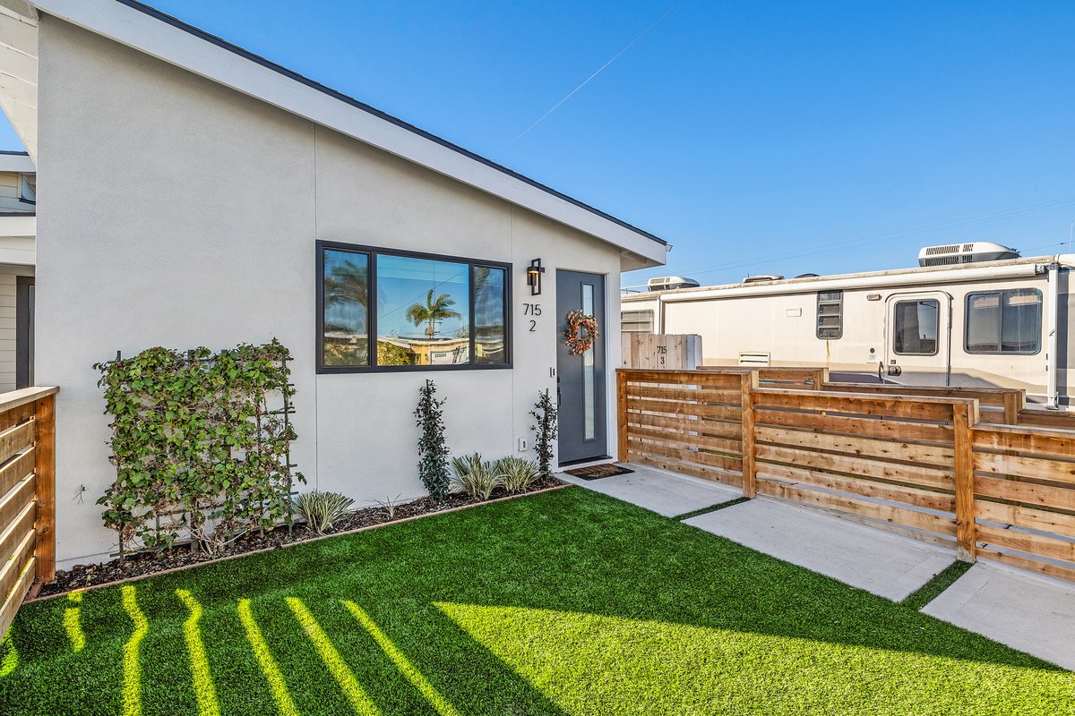 U2 186004_186004-EI-104_web.jpg