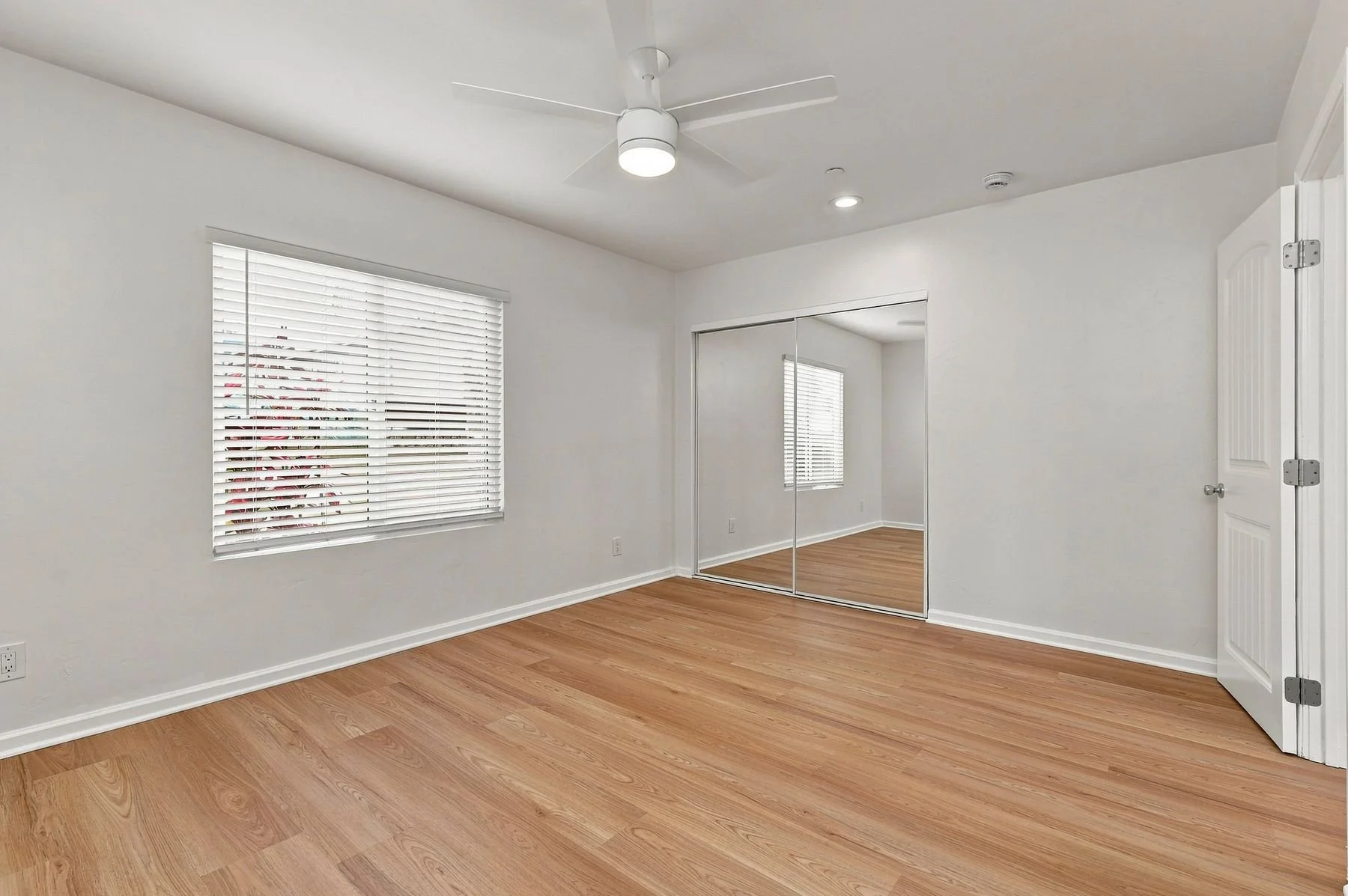 017_136_brightwood_ave_a_web_2.jpg