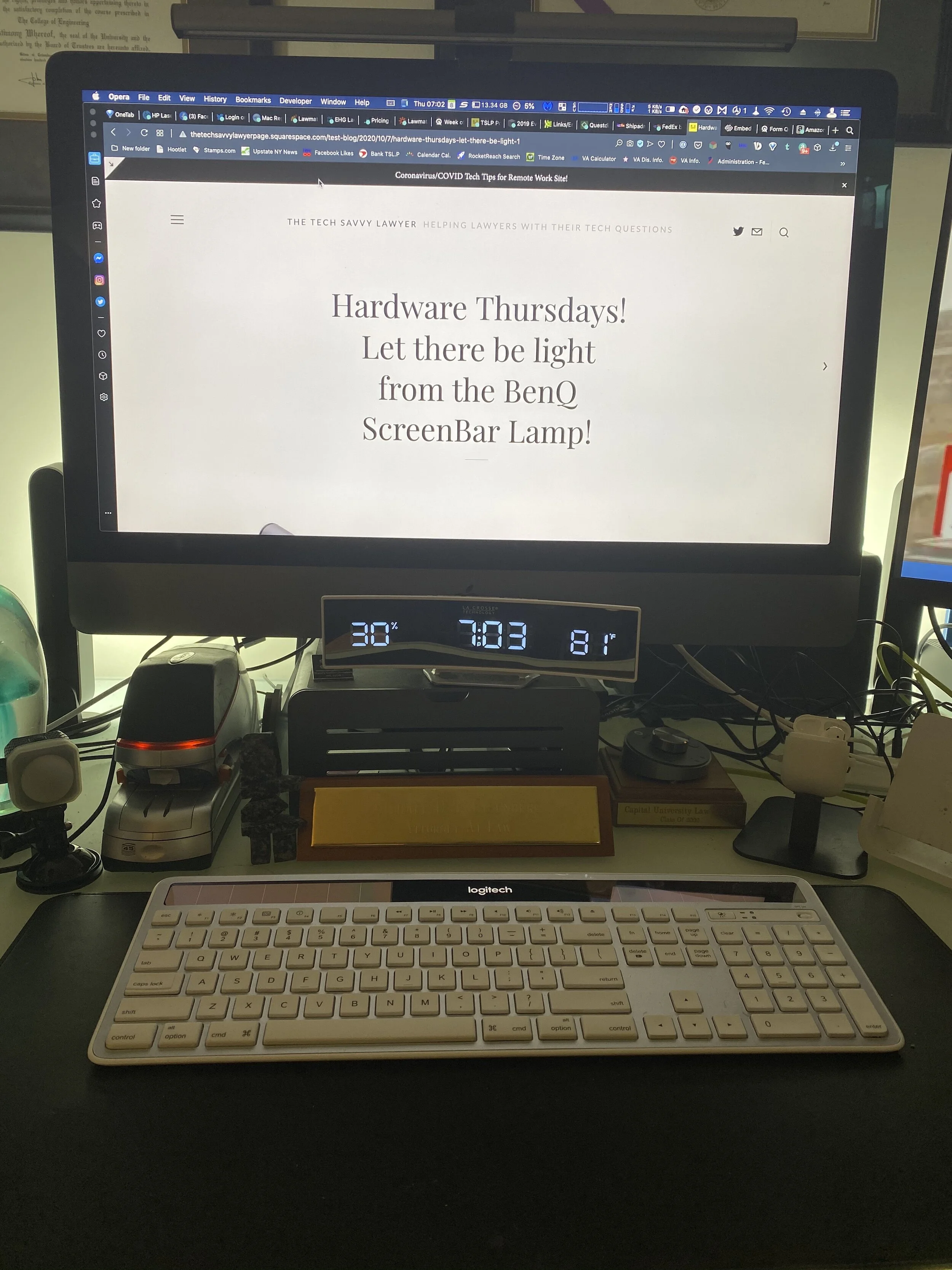 Hardware Thursdays Let There Be Light From The Benq Screenbar Lamp The Tech Savvy Lawyer