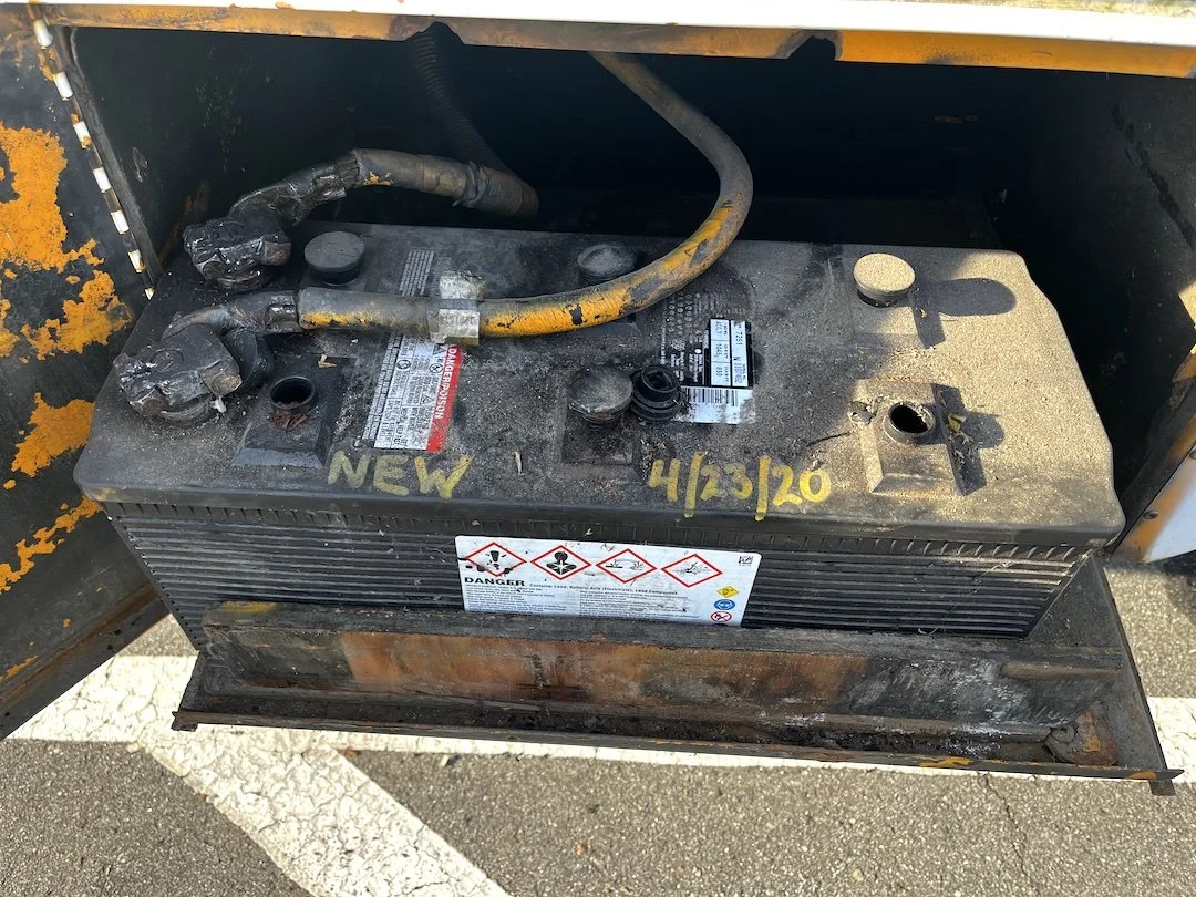 DAY 1132: Dead Battery