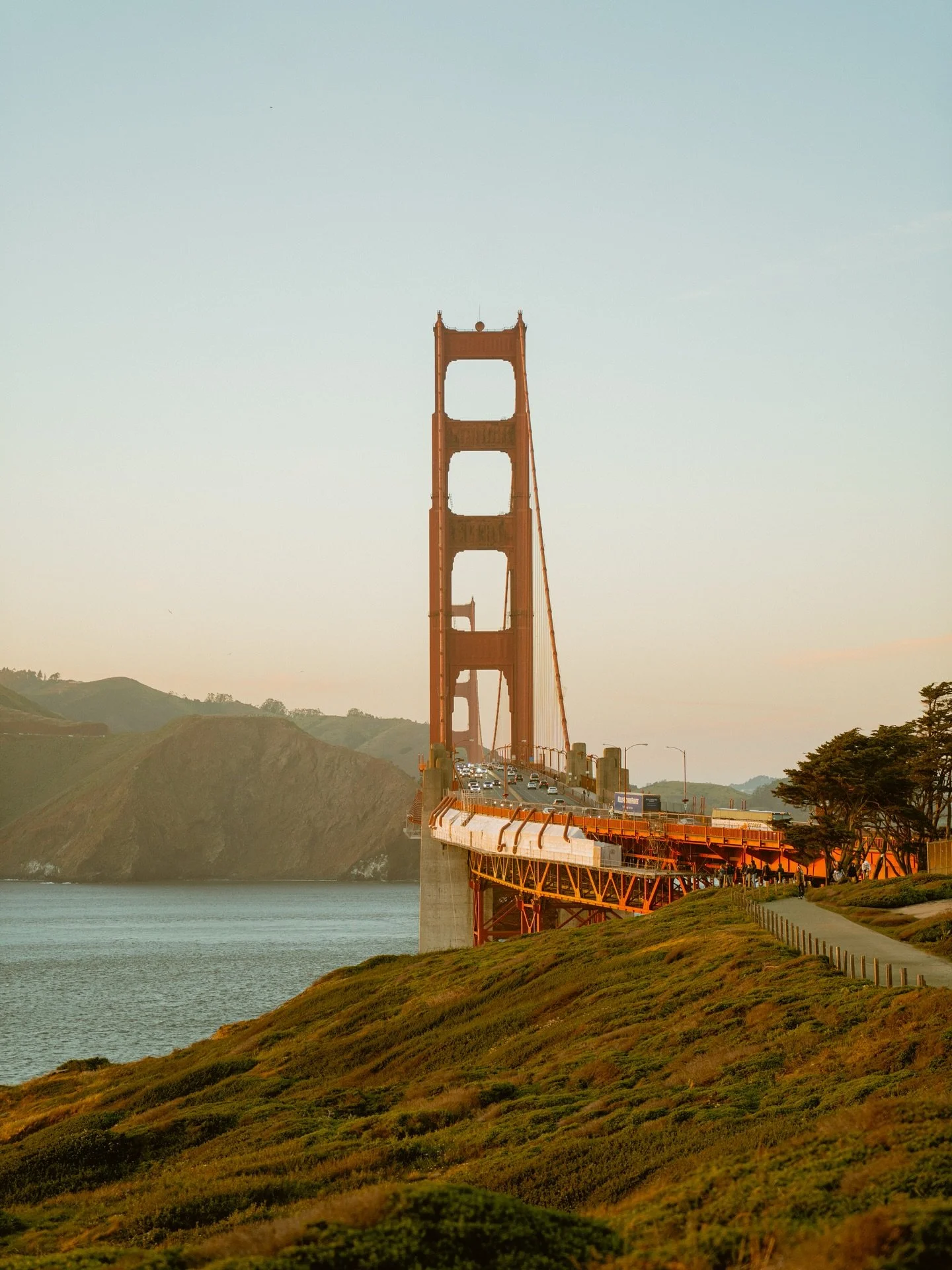 November in San Francisco ✨🤌🏼🌁

Edited by San Francisco Presets 🎨 (available on my website www.sarowly.me)

#sanfrancisco #goldengatebridge #california #wildbayarea #californialove #sfphotographer
