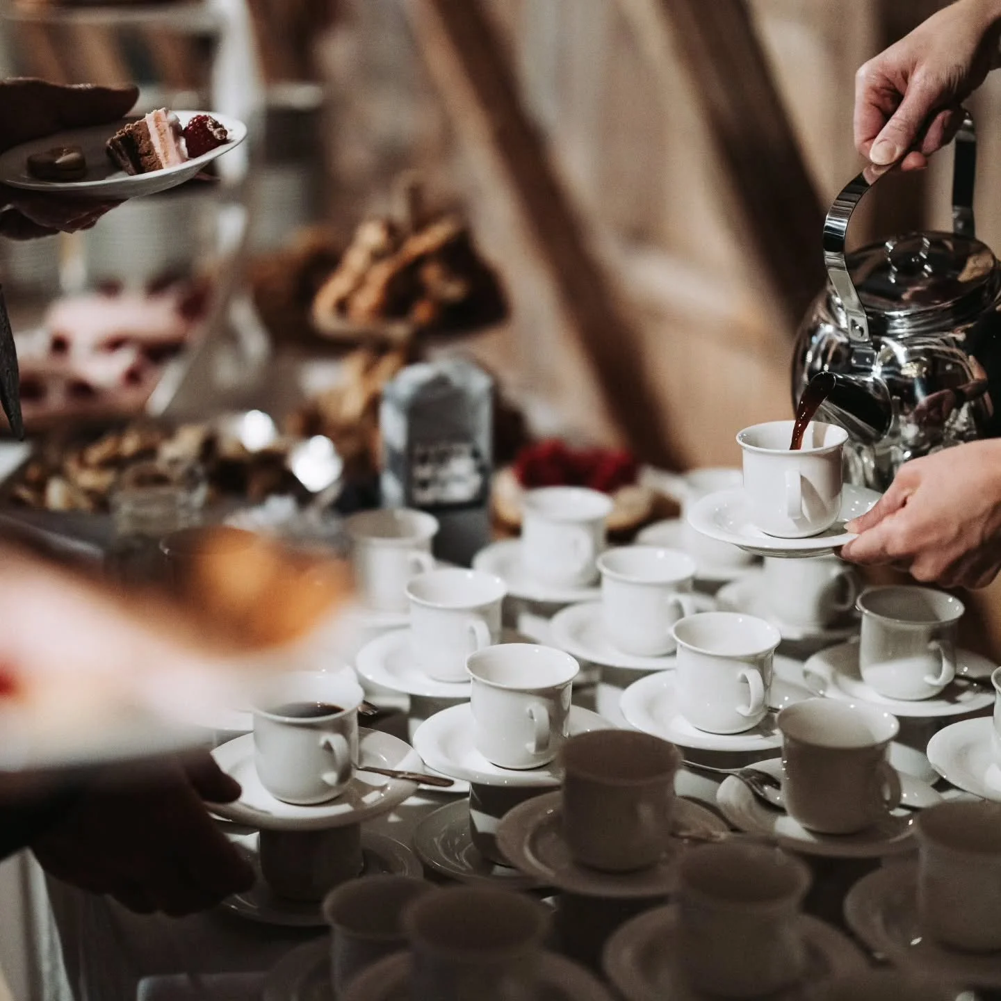 Uusista h&auml;&auml;paketeistamme esittelyss&auml; viel&auml; PERUS- PAKETTI 💞 

PERUS on valintasi, kun haluat vastata kokonaan itse juhlapaikan somistuksesta sek&auml; hoitaa osan siivouksesta.

Pakettiin sis&auml;ltyy 
-  juhlatilan tilavuokra

