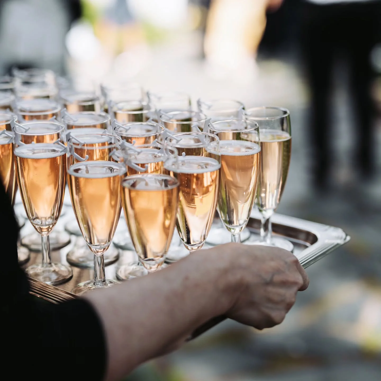 Onko kev&auml;&auml;n/kes&auml;n juhliisi viel&auml; juhlapaikka varaamatta? 

Kun valitset juhlapaikaksi Kiviojan Helmen Tampereen Teiskossa, nautit upeasta milj&ouml;&ouml;st&auml;, kokonaisvaltaisesta palvelusta sek&auml; helppoudesta. 

Tutustu k