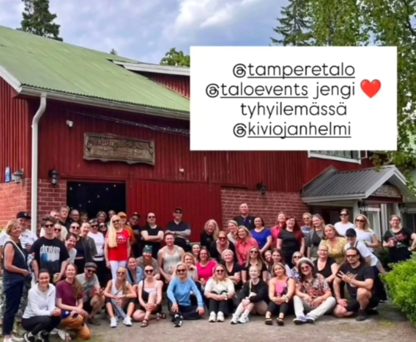 TYHY- p&auml;iv&auml;&auml; vietettiin meill&auml; eilen upeassa kes&auml;s&auml;&auml;ss&auml; 🌞

Oli mm. jumppaa nurtsilla, pihapelej&auml;, rantalenttist&auml;, saunaa, uimista ja hyv&auml;&auml; ruokaa. Kyll&auml; porukat n&auml;ytti nauttivan k