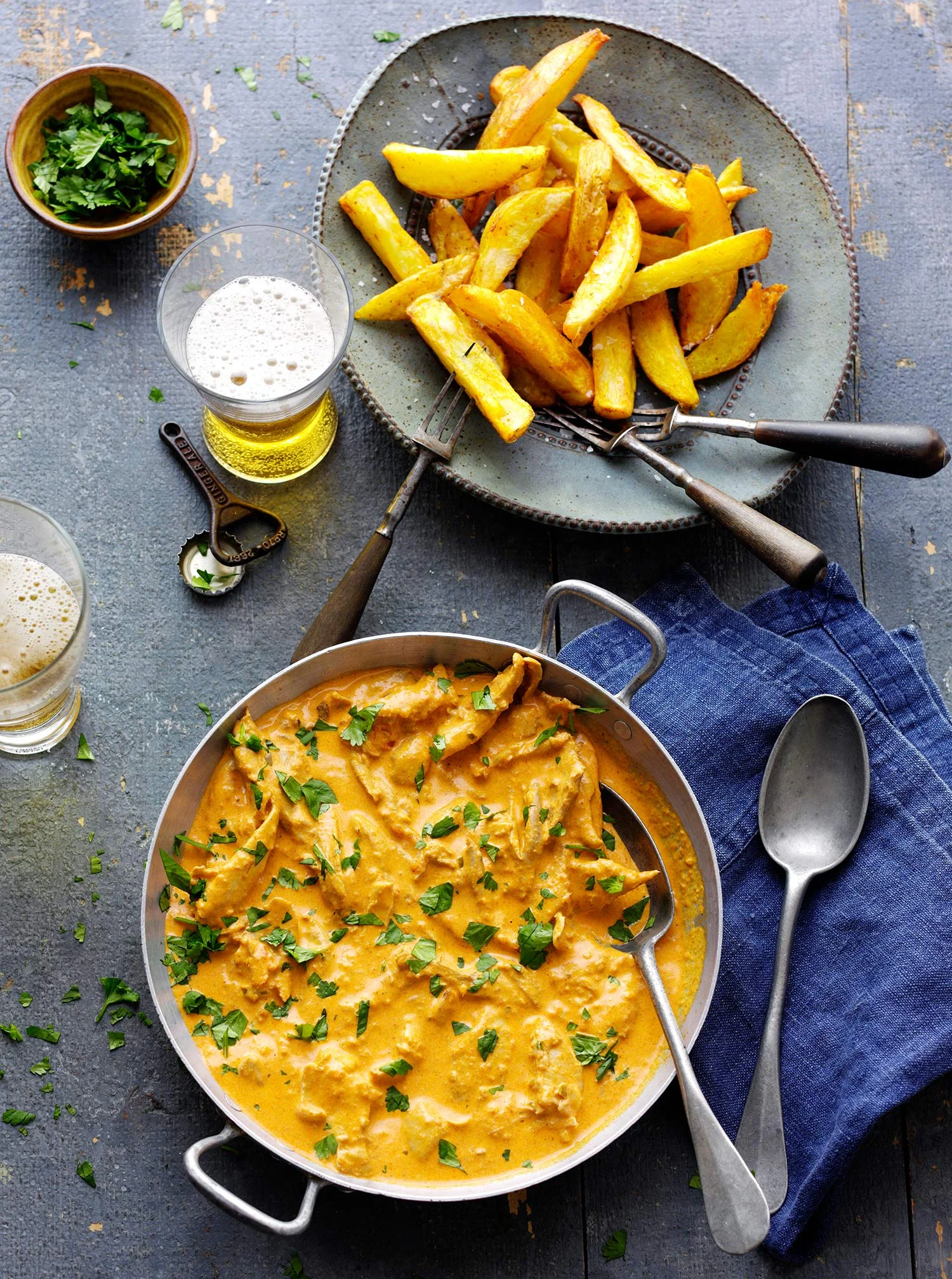 chicken curry with spiced chips