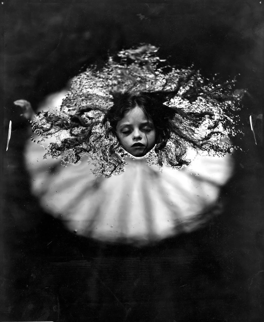 199701_sally-mann.jpg__900.0x1097.0_q85_crop_subject_location-462,437_subsampling-2_upscale-geconverteerd-van-jpg.jpeg