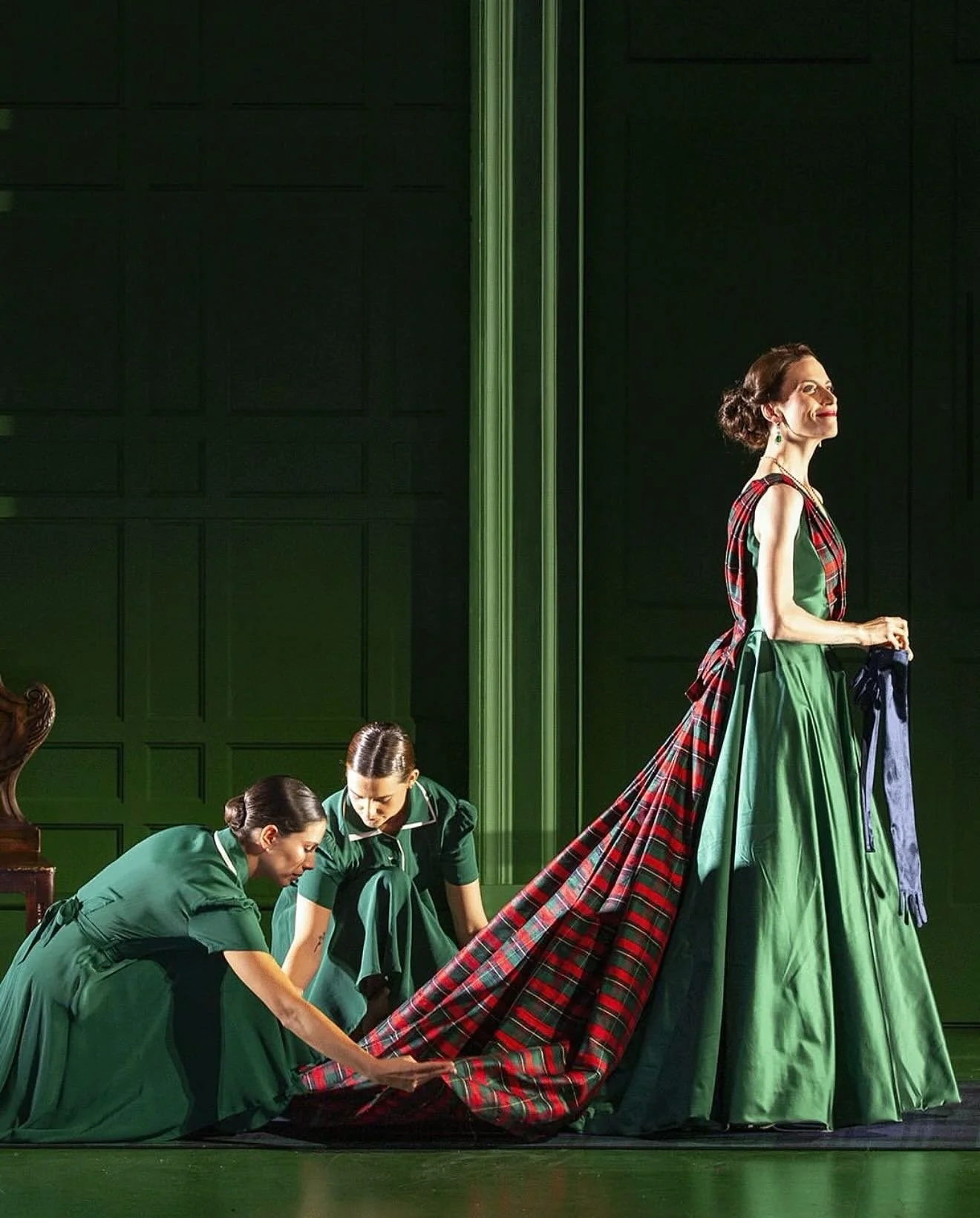 Celebrating the brilliance and talent of Set &amp; Costume Designer @lfctheatre and his stunning production of #ariodante which is currently on at the prestigious @operadeparis &bull; 🏴󠁧󠁢󠁳󠁣󠁴󠁿
.
.
#luisfcarvalho #designer #internationaldesigner