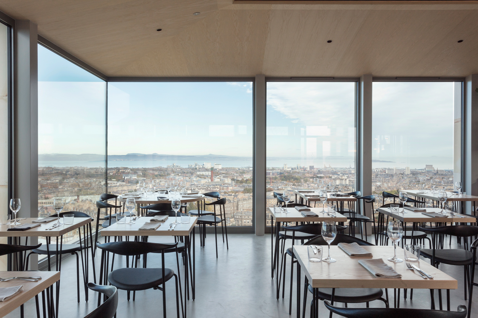 The Lookout Interior Day WEB 2.jpg